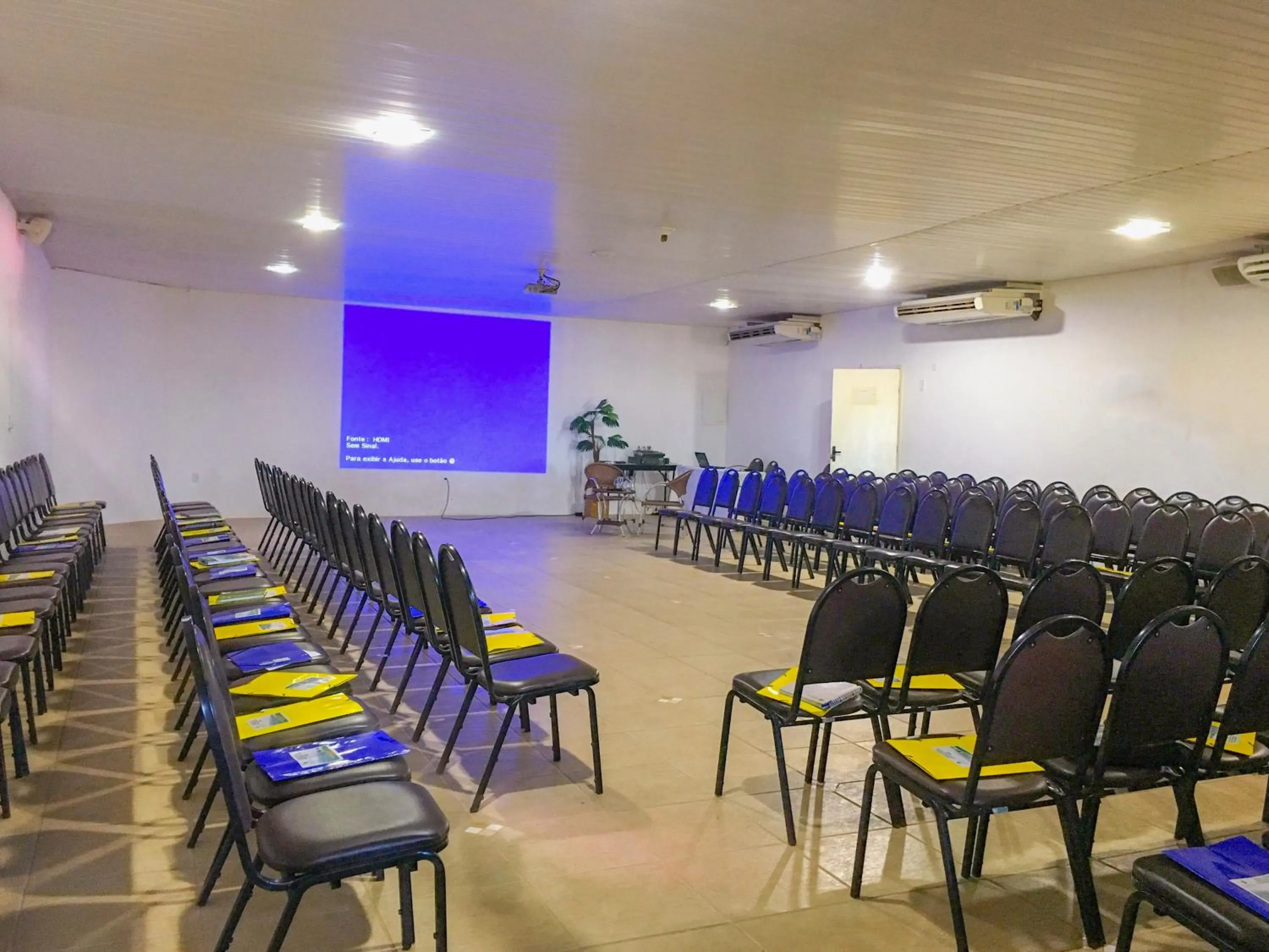 Business facilities in Jangadeiro Praia Hotel Resort - Parque Aquático e Pé na Areia