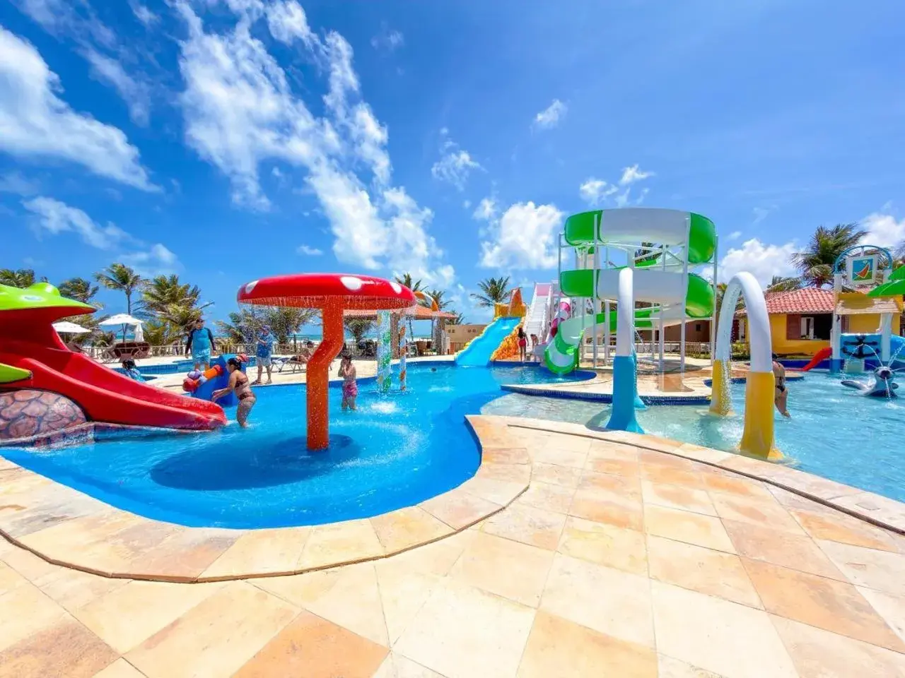 Children play ground in Jangadeiro Praia Hotel Resort - Parque Aquático e Pé na Areia Children play ground in Jangadeiro Praia Hotel Resort - Parque Aquático e Pé na Areia