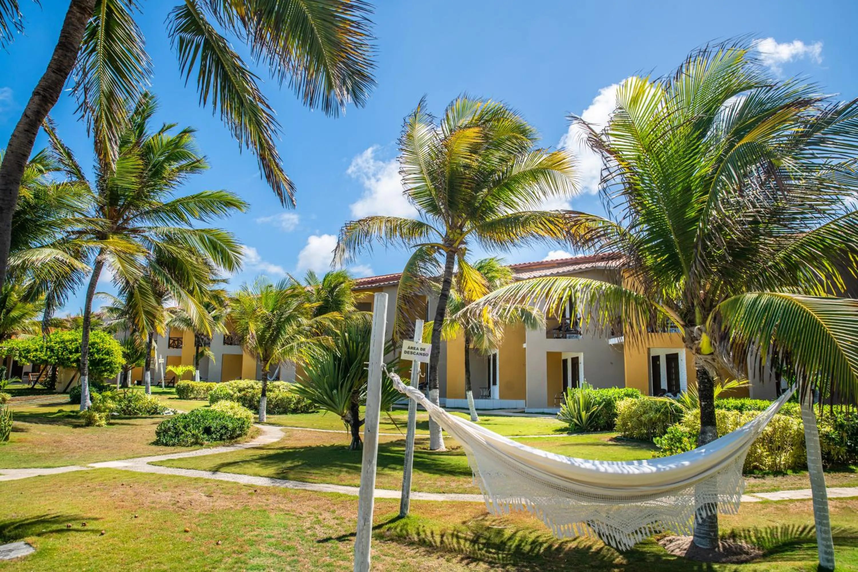 Property building in Jangadeiro Praia Hotel Resort - Parque Aquático e Pé na Areia