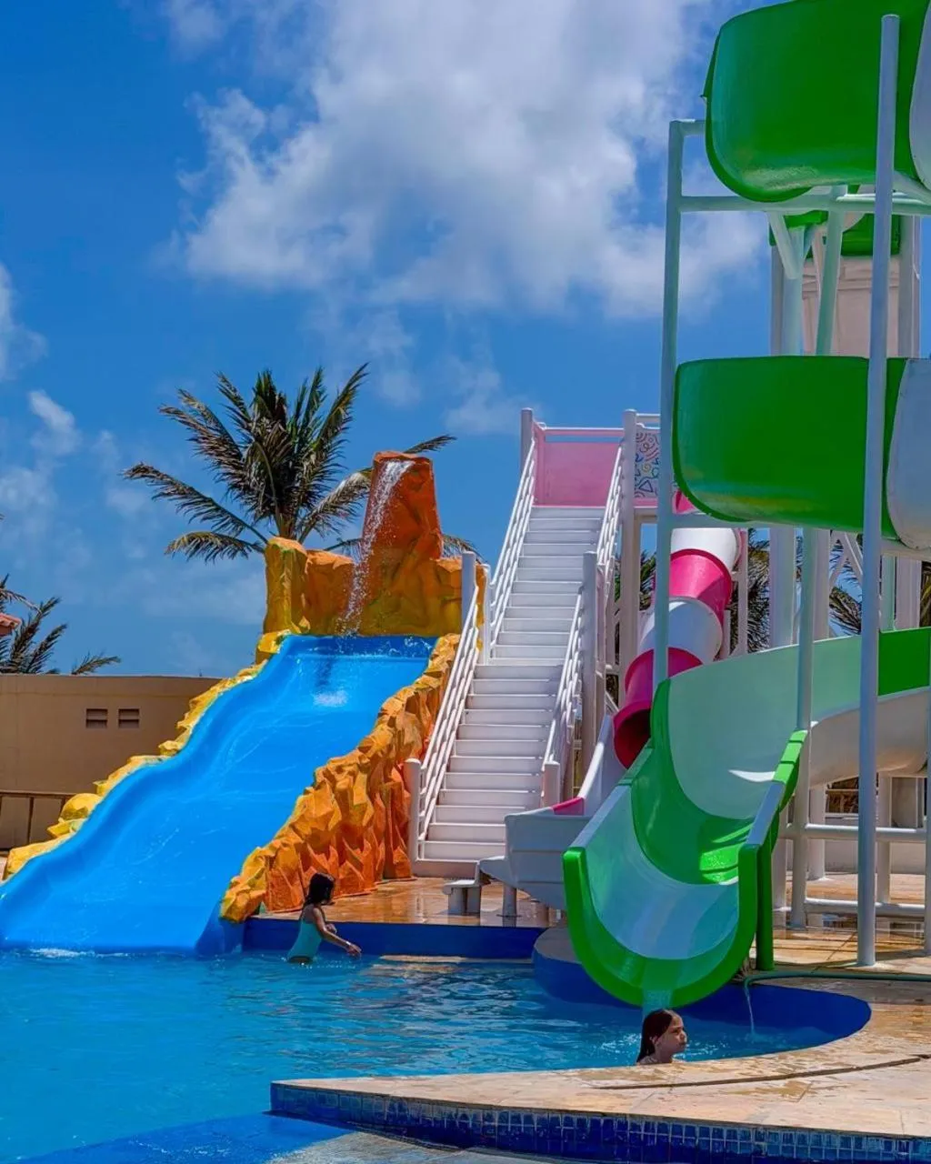 Children play ground in Jangadeiro Praia Hotel Resort - Parque Aquático e Pé na Areia