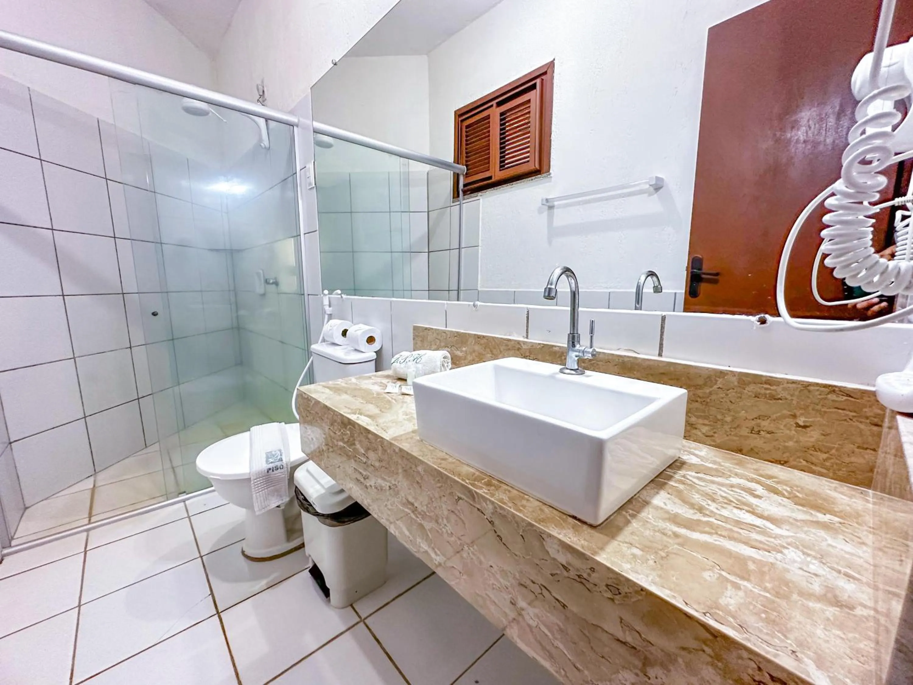 Shower in Jangadeiro Praia Hotel Resort - Parque Aquático e Pé na Areia