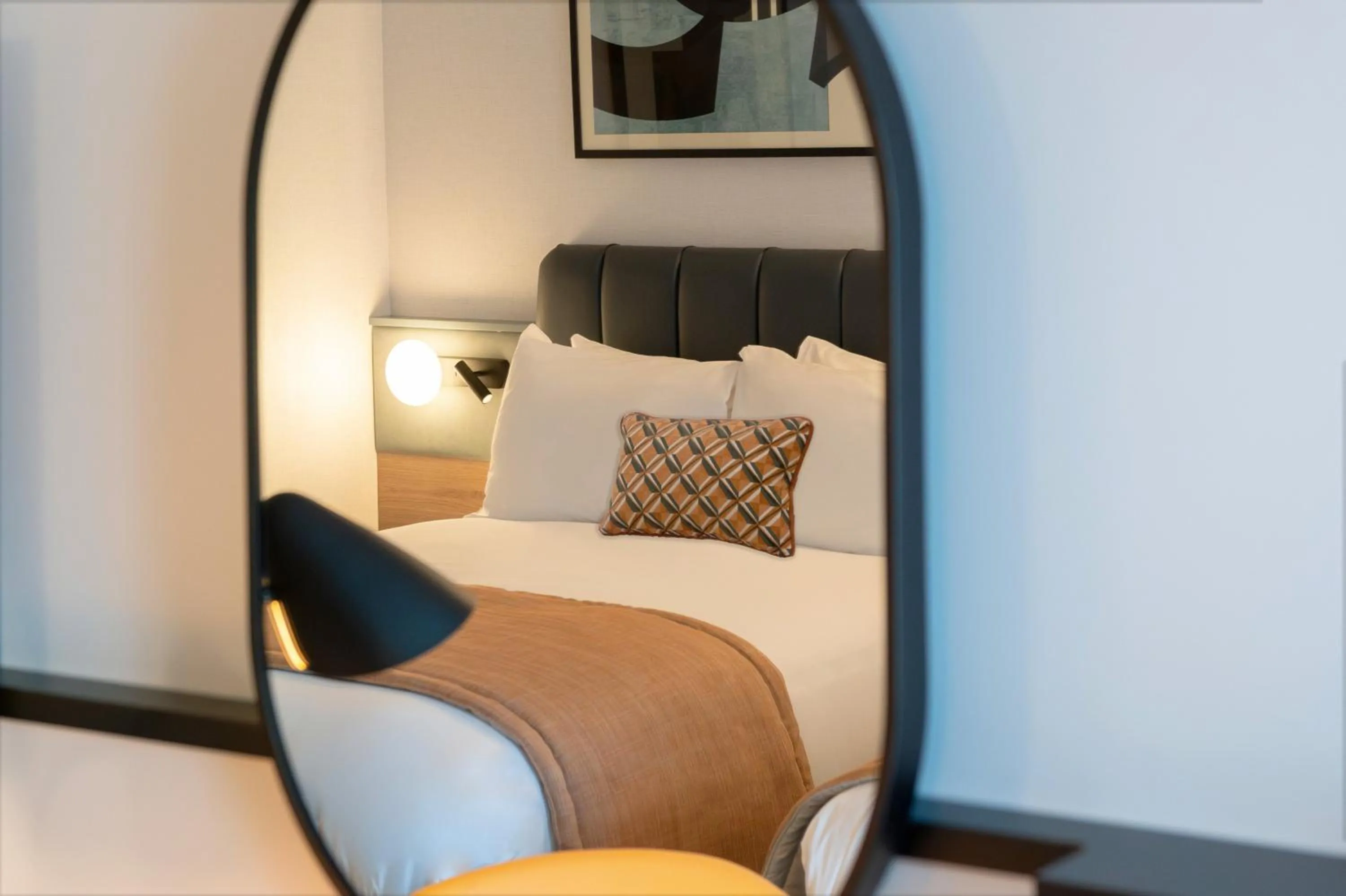 Photo of the whole room, Bed in Crowne Plaza Birmingham City by IHG