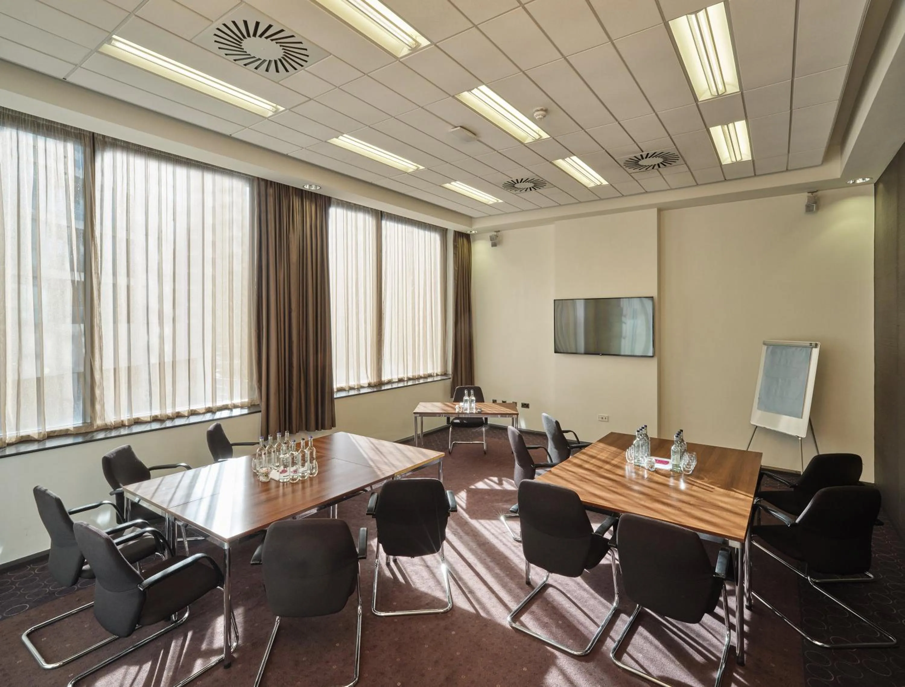 Meeting/conference room in Crowne Plaza Birmingham City by IHG