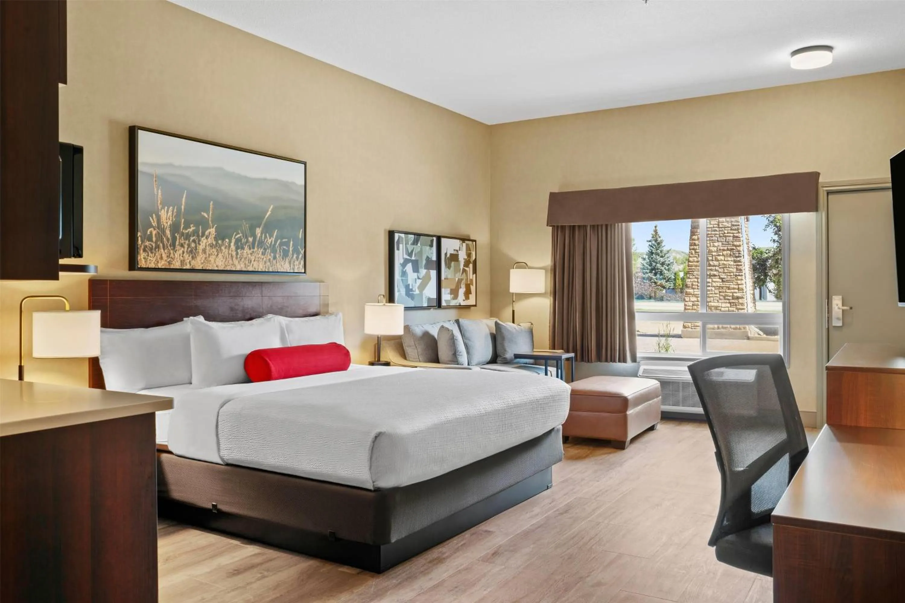 Photo of the whole room, Bed in Ramada by Wyndham Drumheller Hotel & Suites