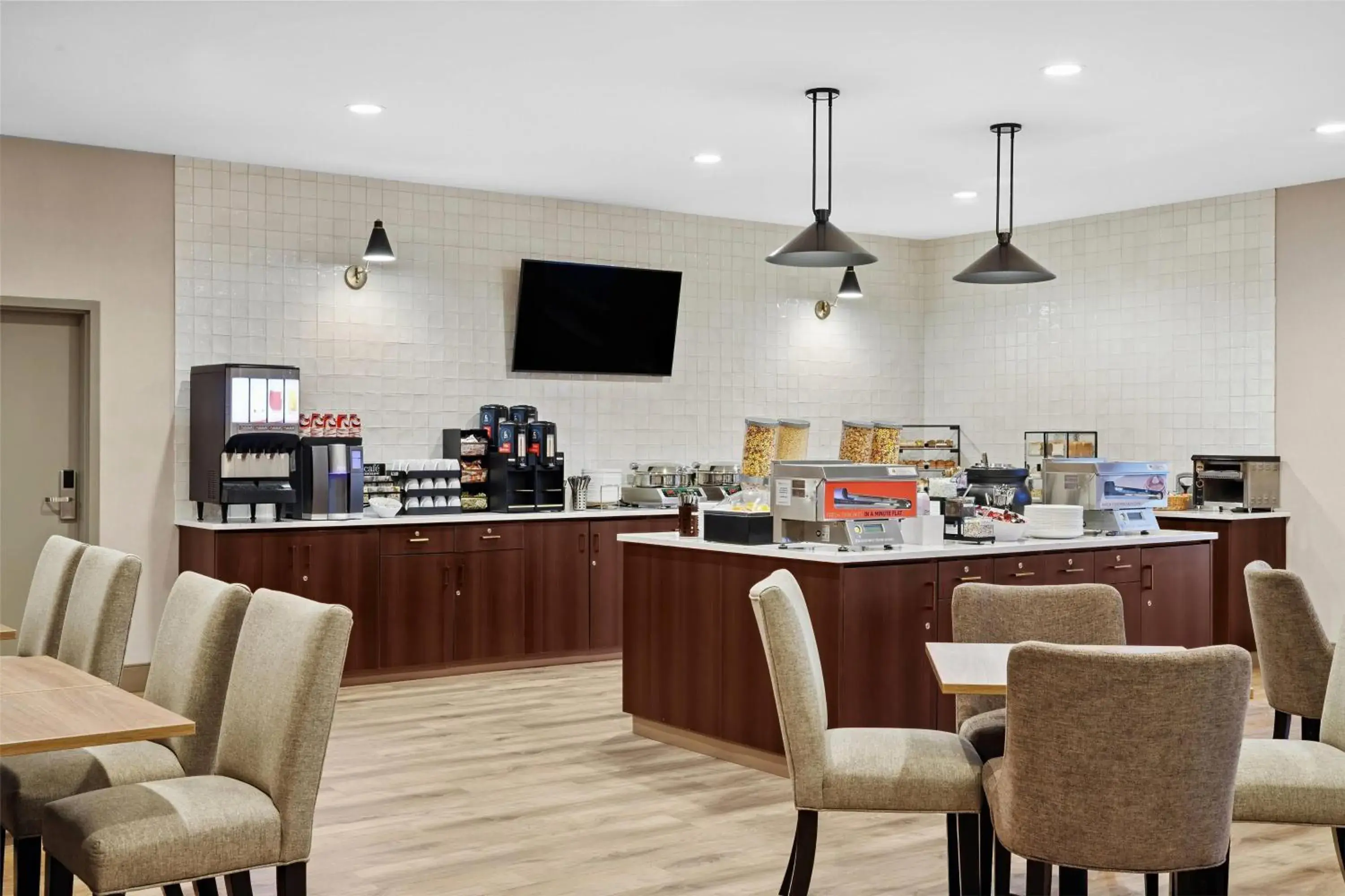 Restaurant/places to eat in Ramada by Wyndham Drumheller Hotel & Suites Restaurant/places to eat in Ramada by Wyndham Drumheller Hotel & Suites