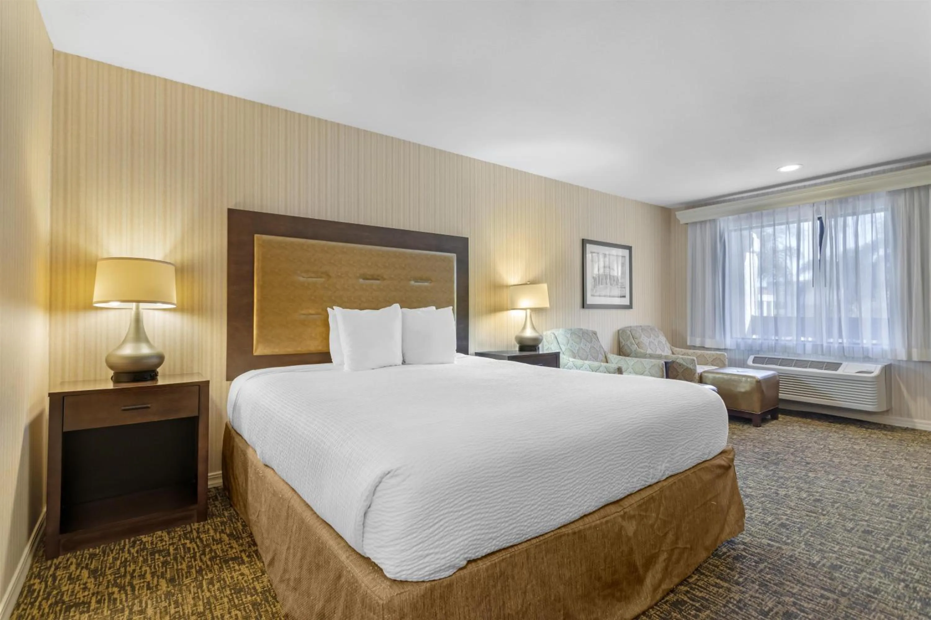 Bedroom, Bed in Best Western Plus Big America