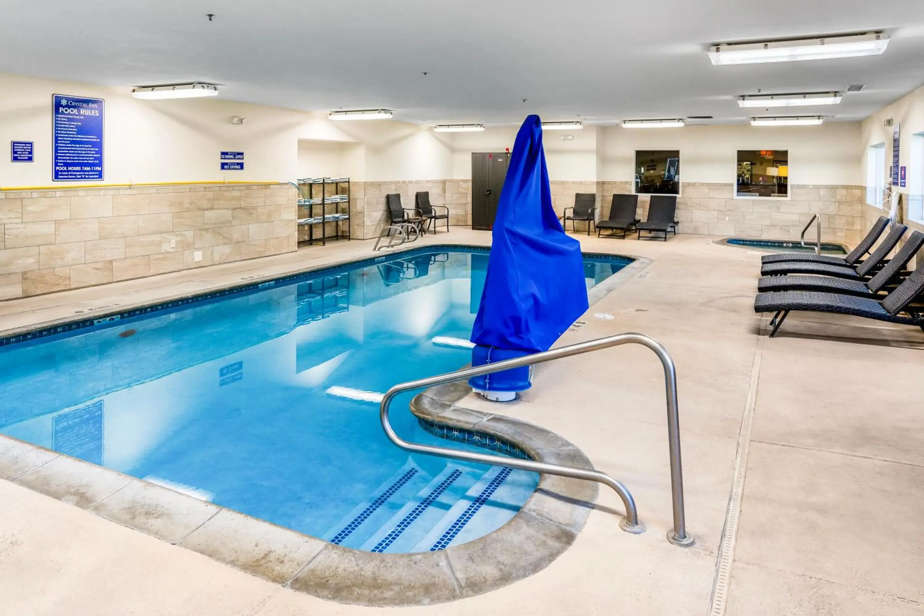 Swimming pool in Crystal Inn Hotel & Suites - West Valley City Swimming pool in Crystal Inn Hotel & Suites - West Valley City