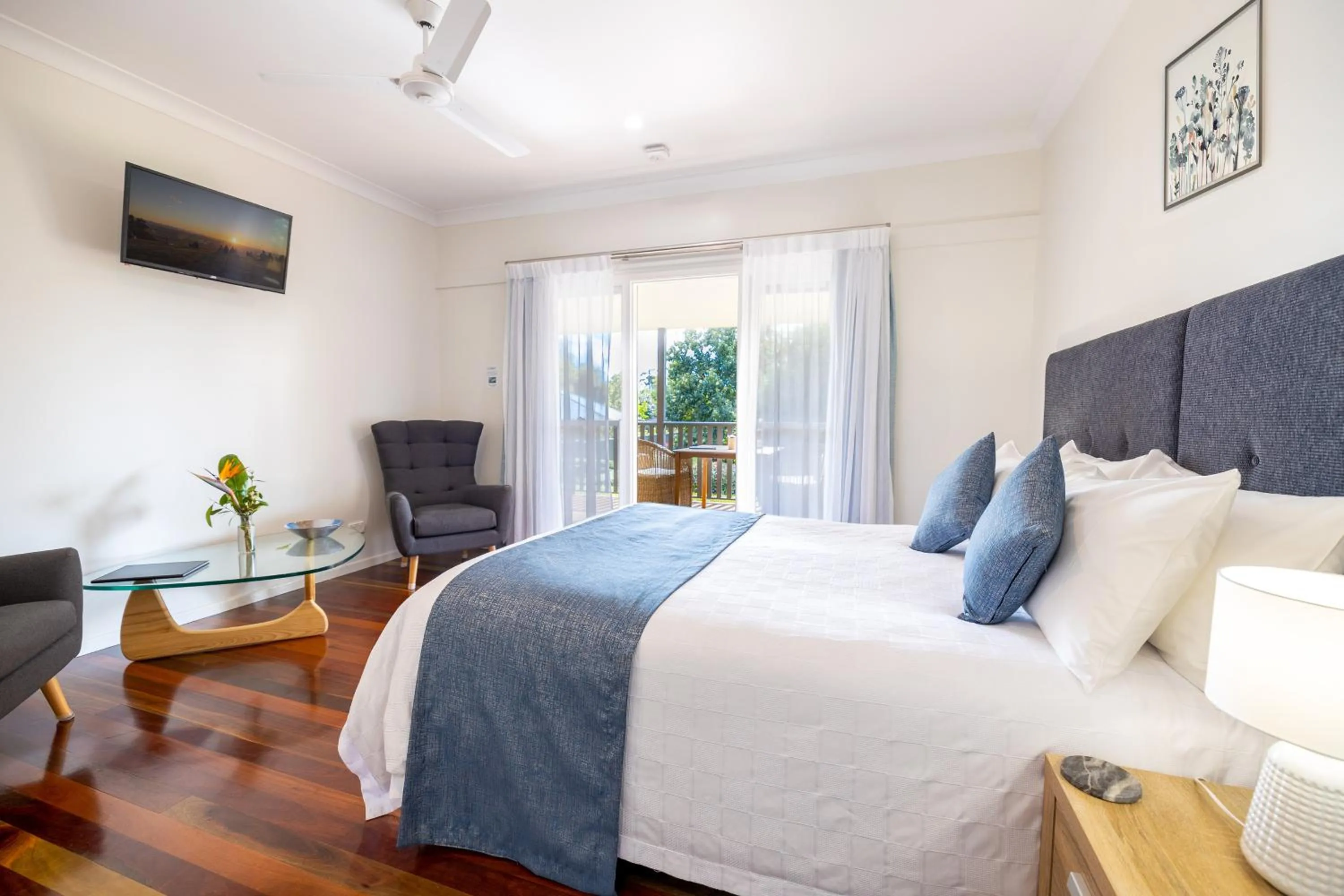 Bed in Camelot Boutique Accommodation