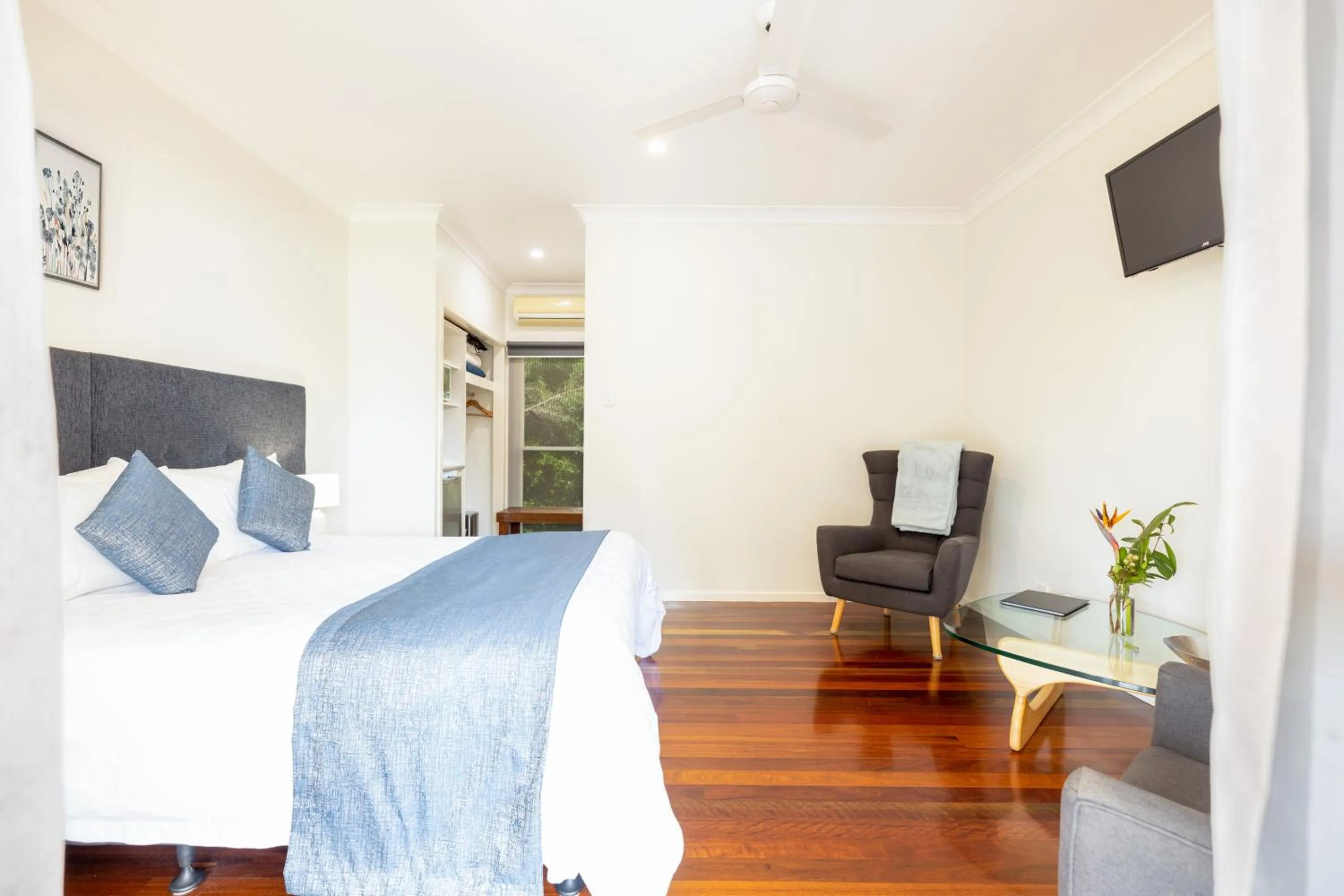 Bed in Camelot Boutique Accommodation