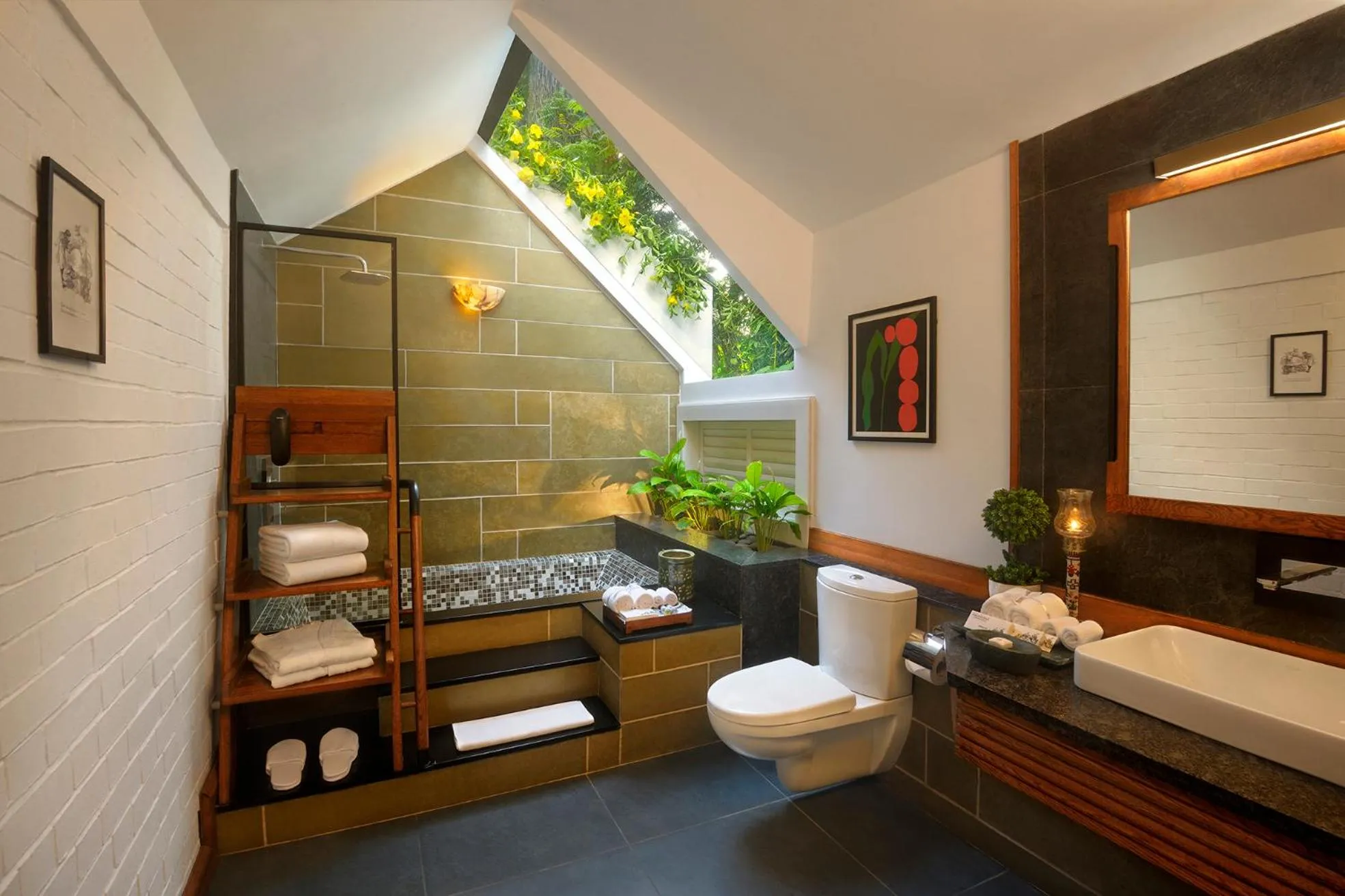 Bathroom in Amanvana Spa Resort, Coorg