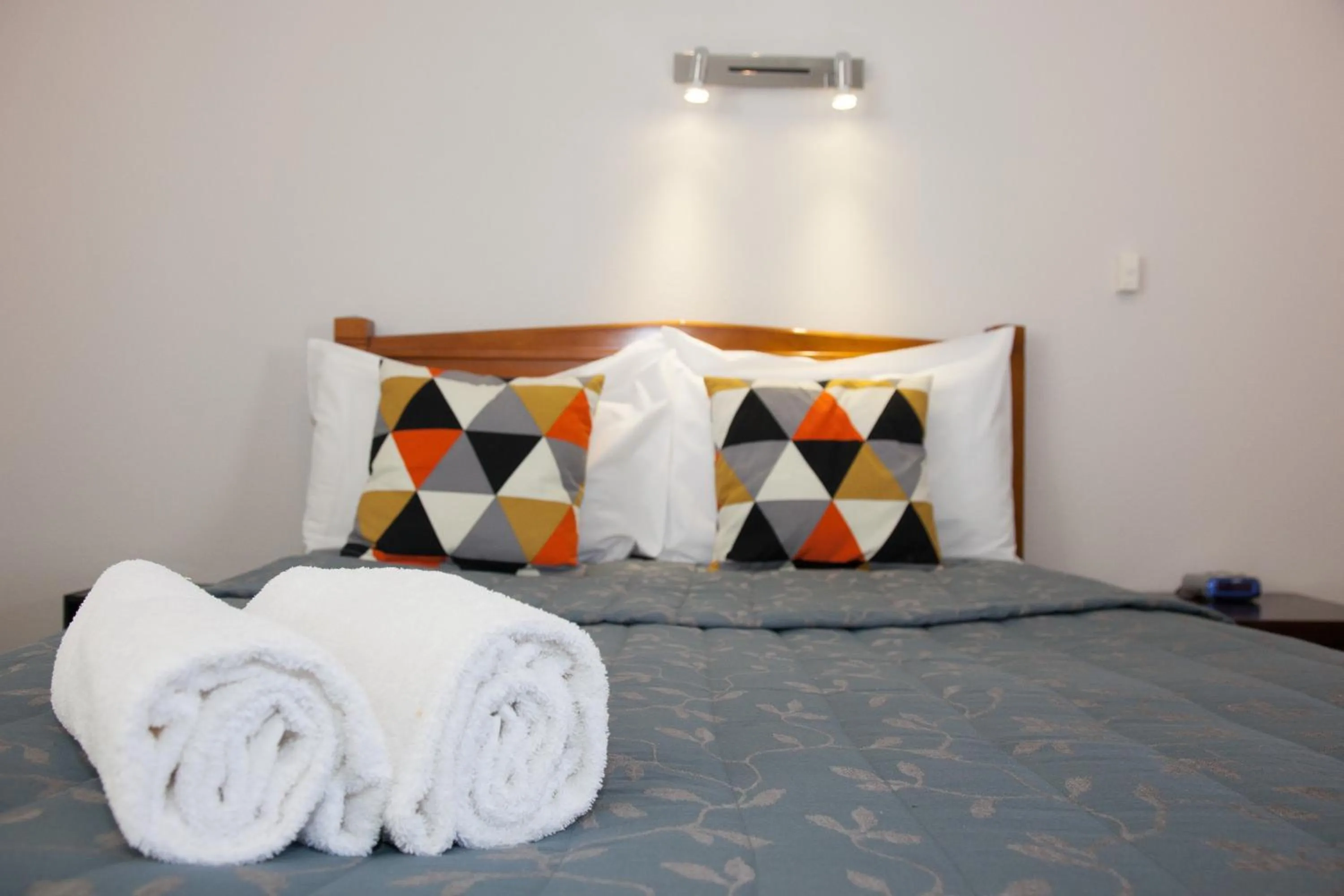 Bed in Alton Lodge Motel