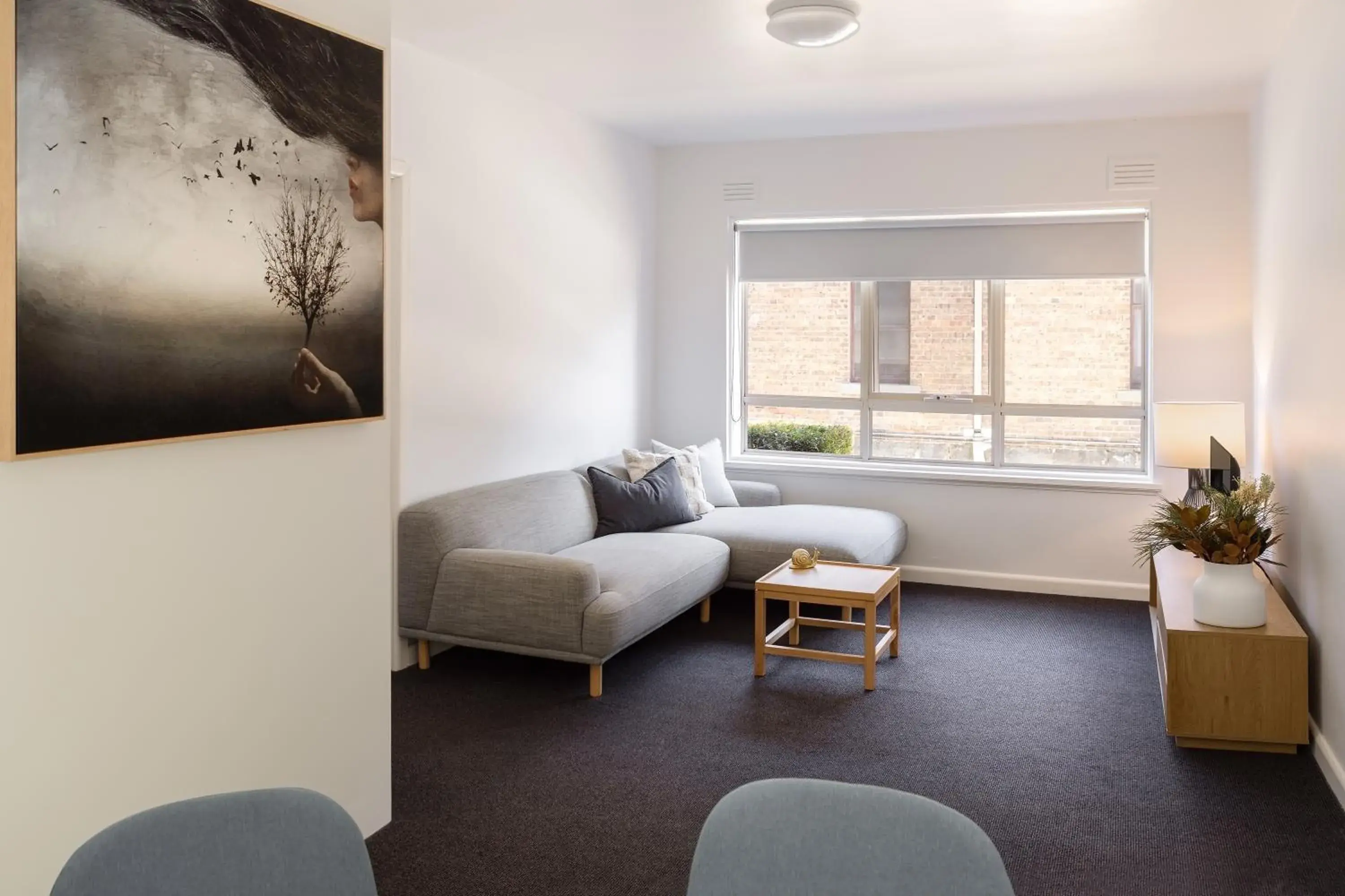 Living room in MAC South Yarra by Melbourne Apartment Collection Living room in MAC South Yarra by Melbourne Apartment Collection