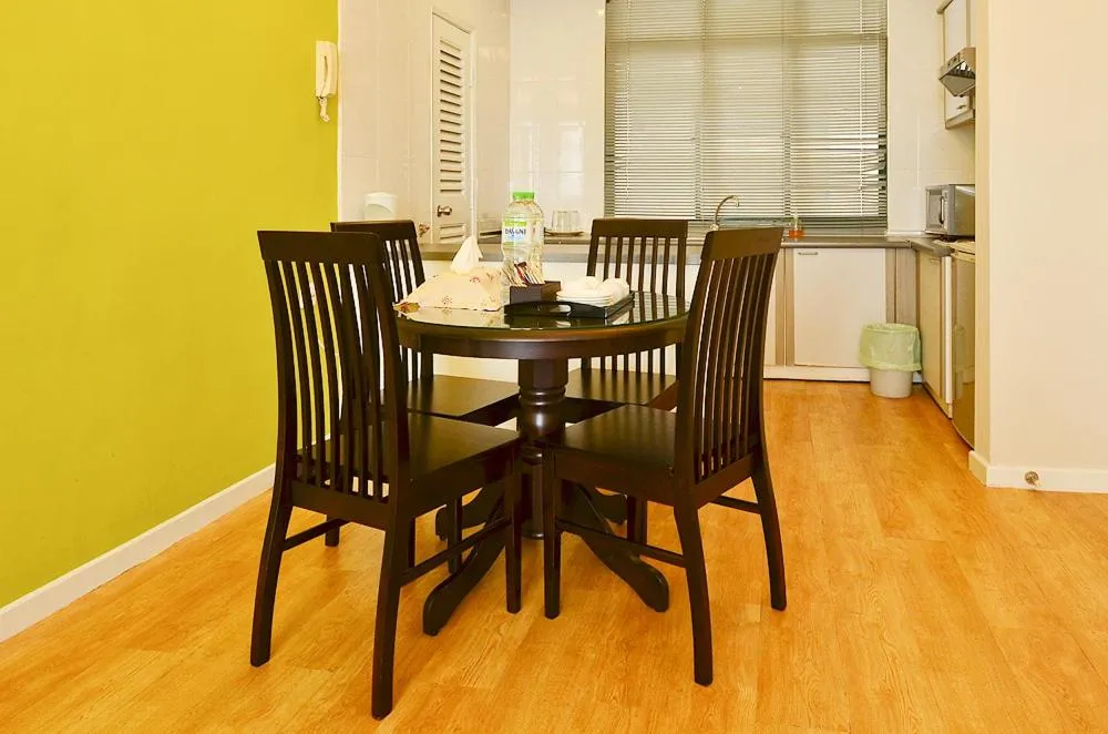 Living room in Jetty Suites Apartments