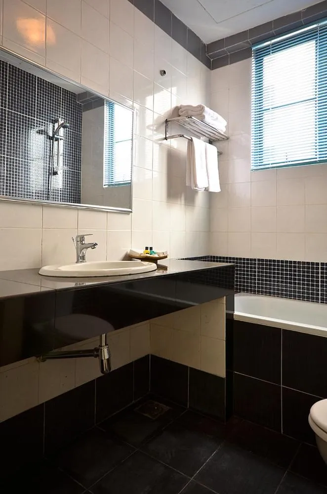 Bathroom in Jetty Suites Apartments