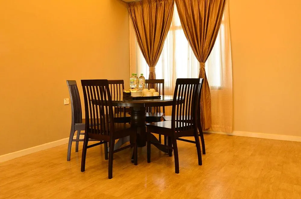 TV and multimedia in Jetty Suites Apartments