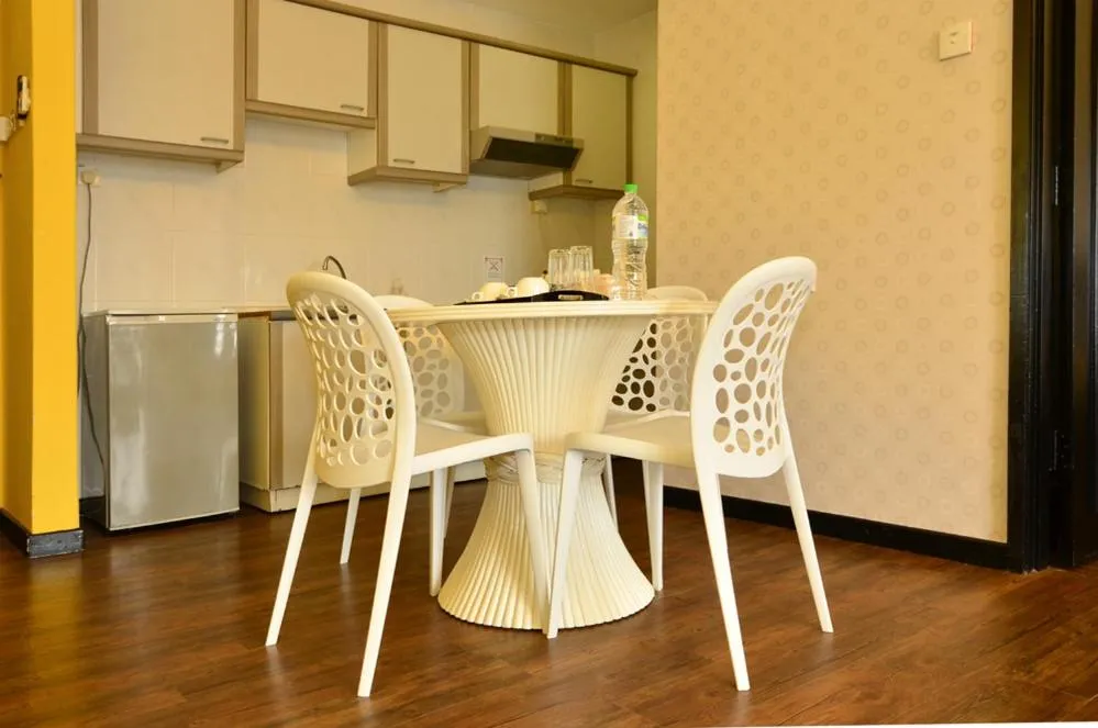 Kitchen or kitchenette in Jetty Suites Apartments