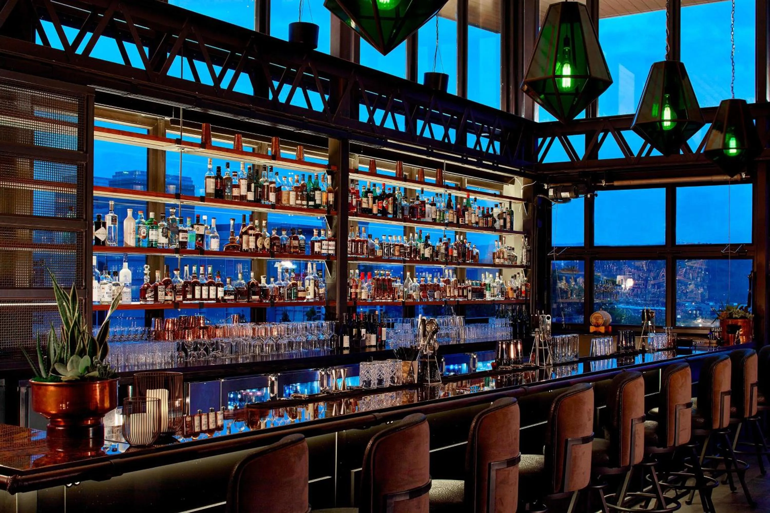 Restaurant/places to eat in The Edwin Hotel, Autograph Collection