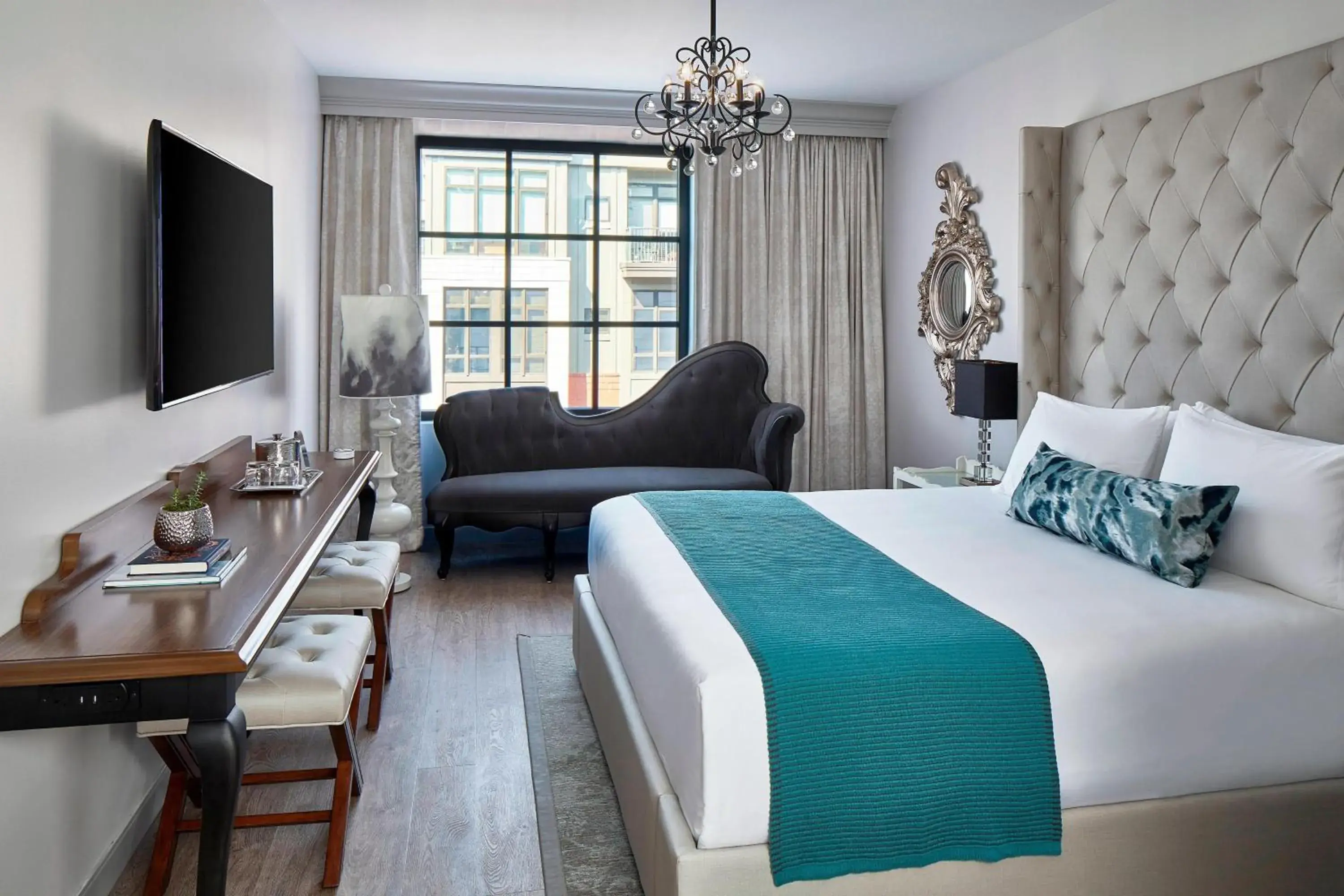 Photo of the whole room, Bed in The Edwin Hotel, Autograph Collection Photo of the whole room, Bed in The Edwin Hotel, Autograph Collection