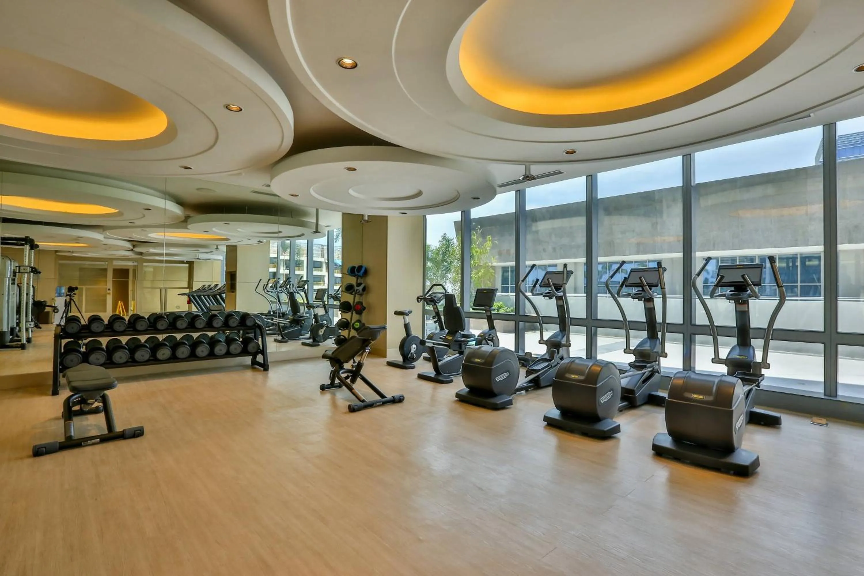 Fitness centre/facilities in Courtyard by Marriott Iloilo