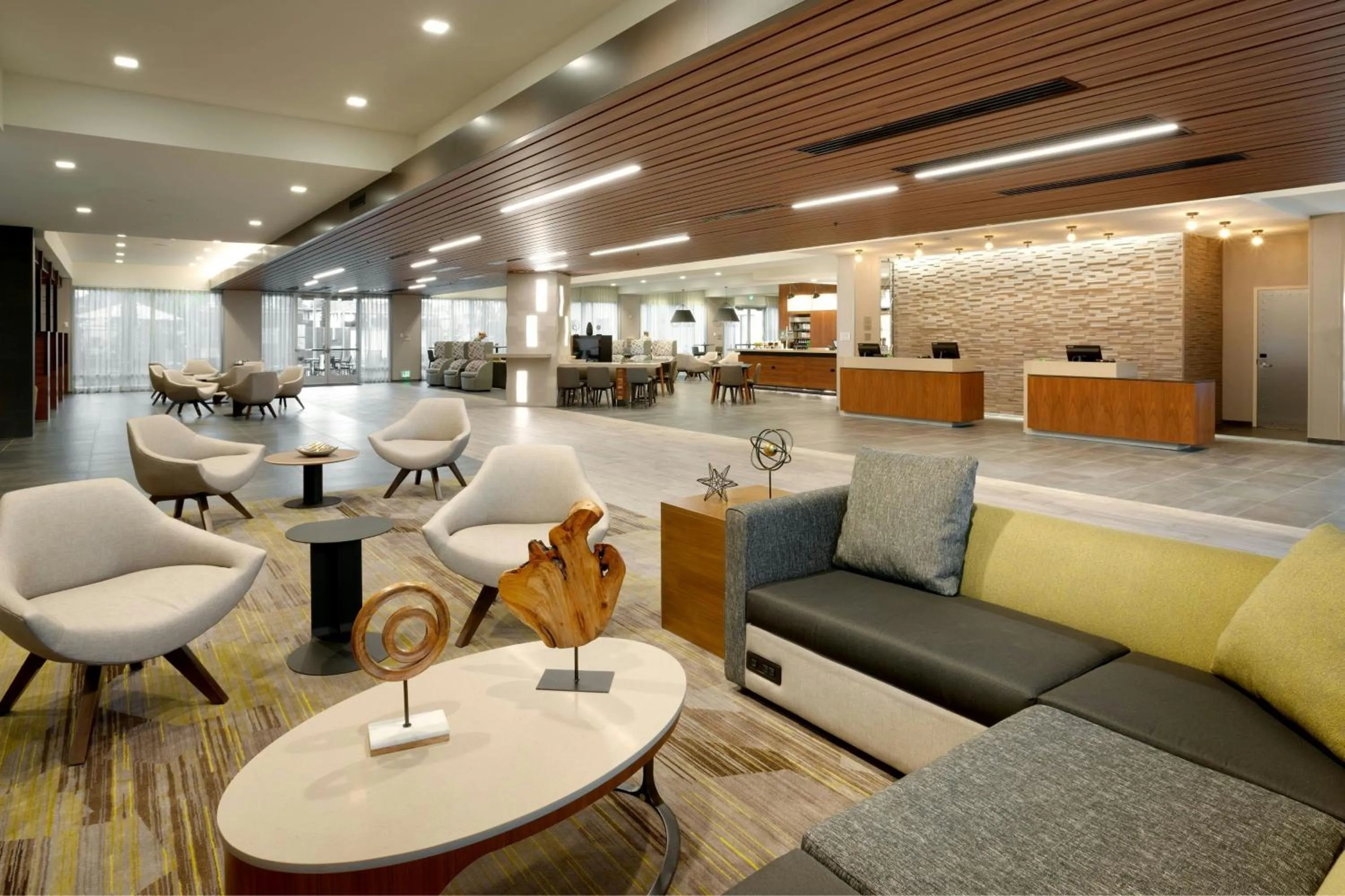 Lobby or reception in Courtyard by Marriott Los Angeles LAX/Hawthorne