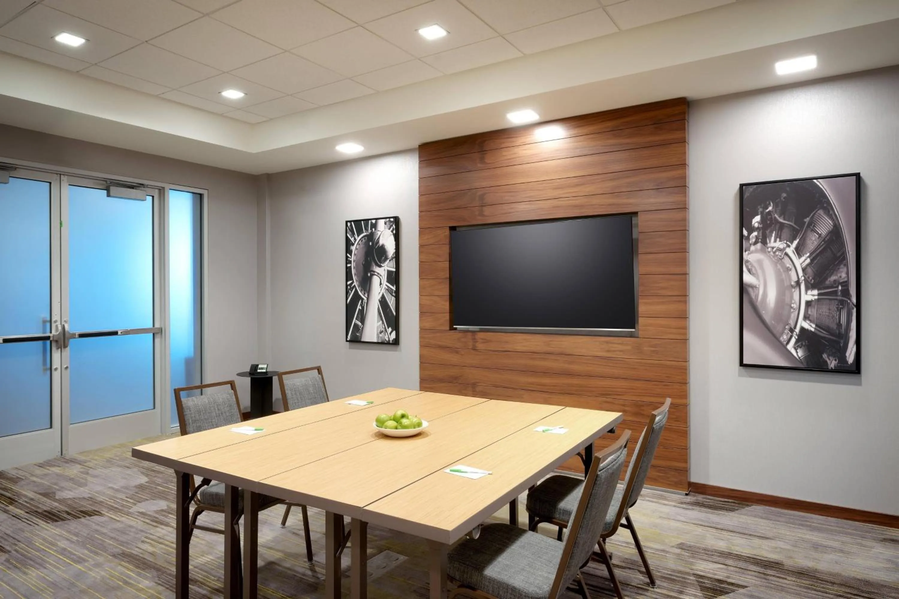 Meeting/conference room in Courtyard by Marriott Los Angeles LAX/Hawthorne