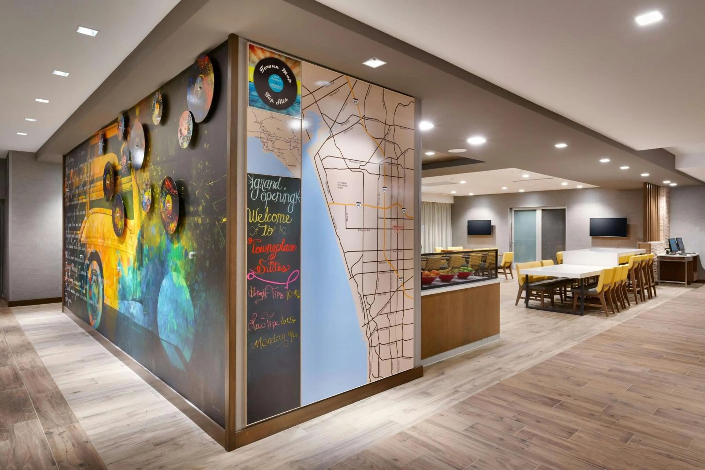 Lobby or reception in TownePlace Suites by Marriott Los Angeles LAX/Hawthorne