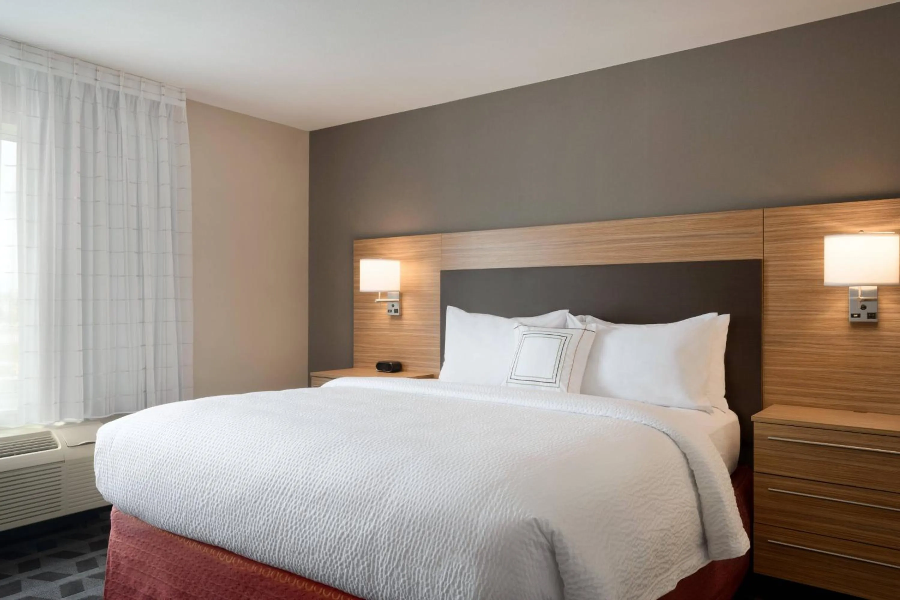Bedroom, Bed in TownePlace Suites by Marriott Joliet Minooka