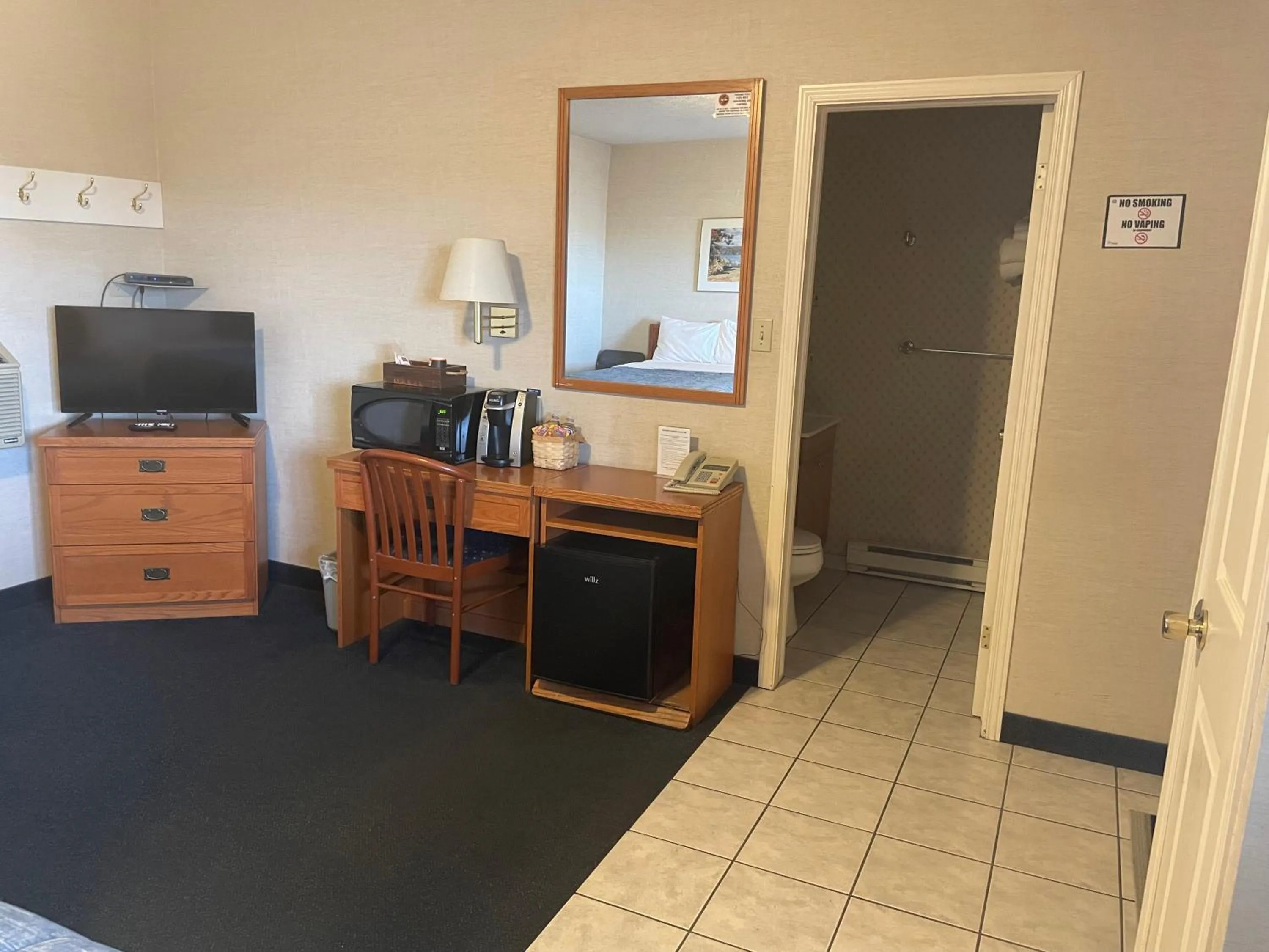 TV and multimedia in Country Inn Listowel