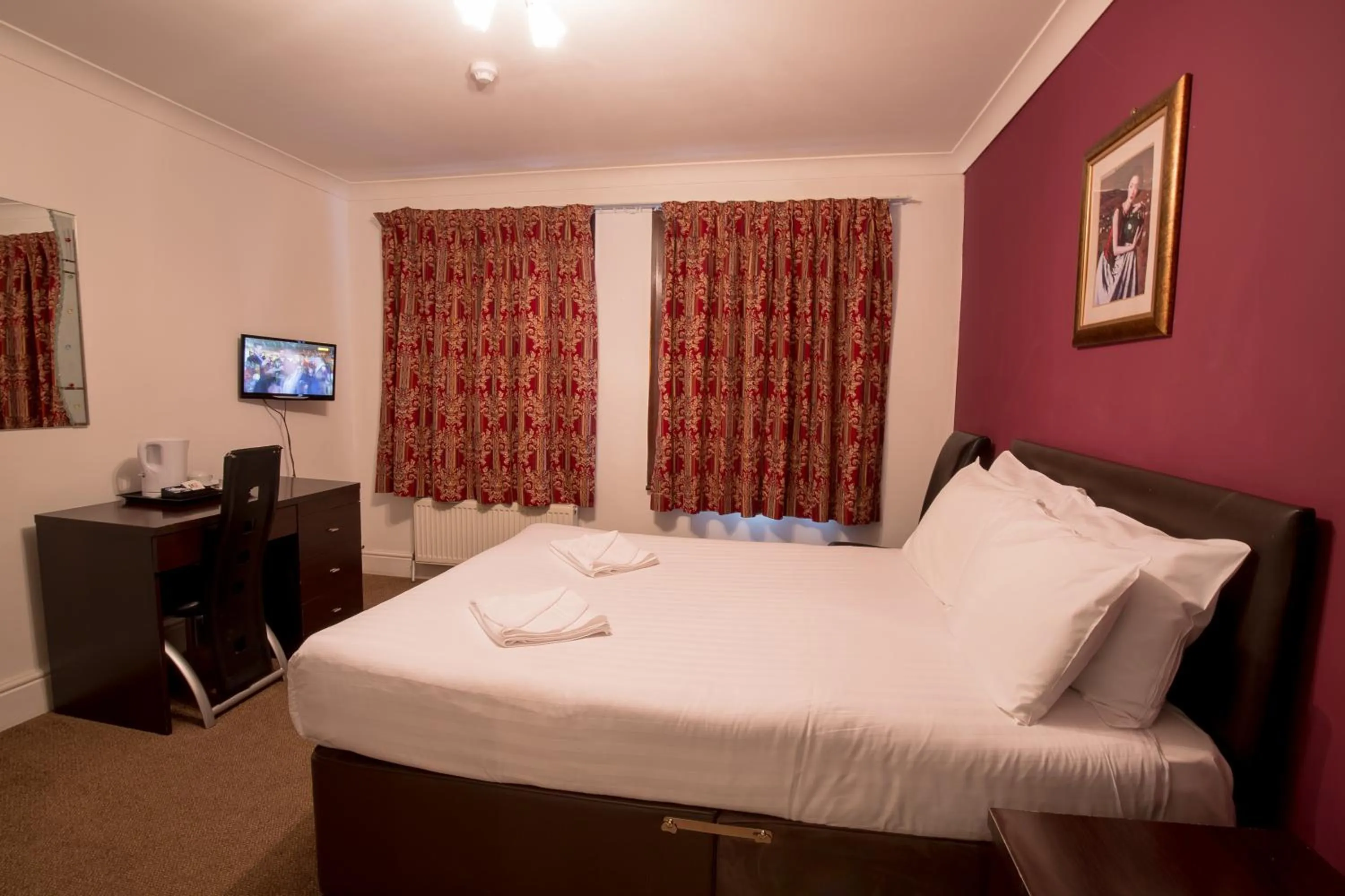 Bed in Rossmore Hotel