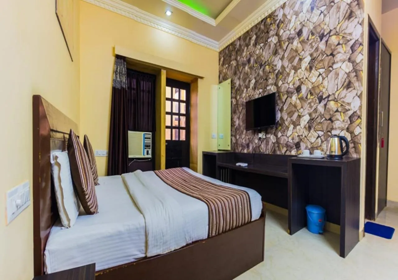 Bed in Hotel Imperial