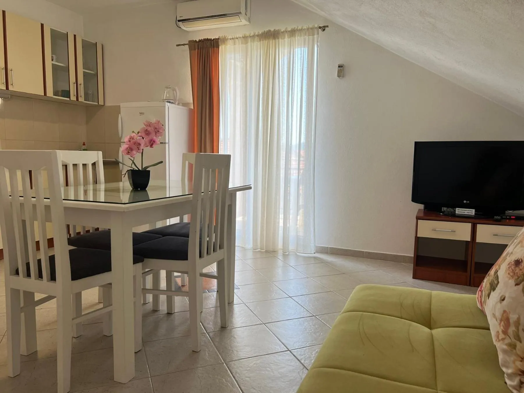 One-Bedroom Apartment in Apartmani Bekonja