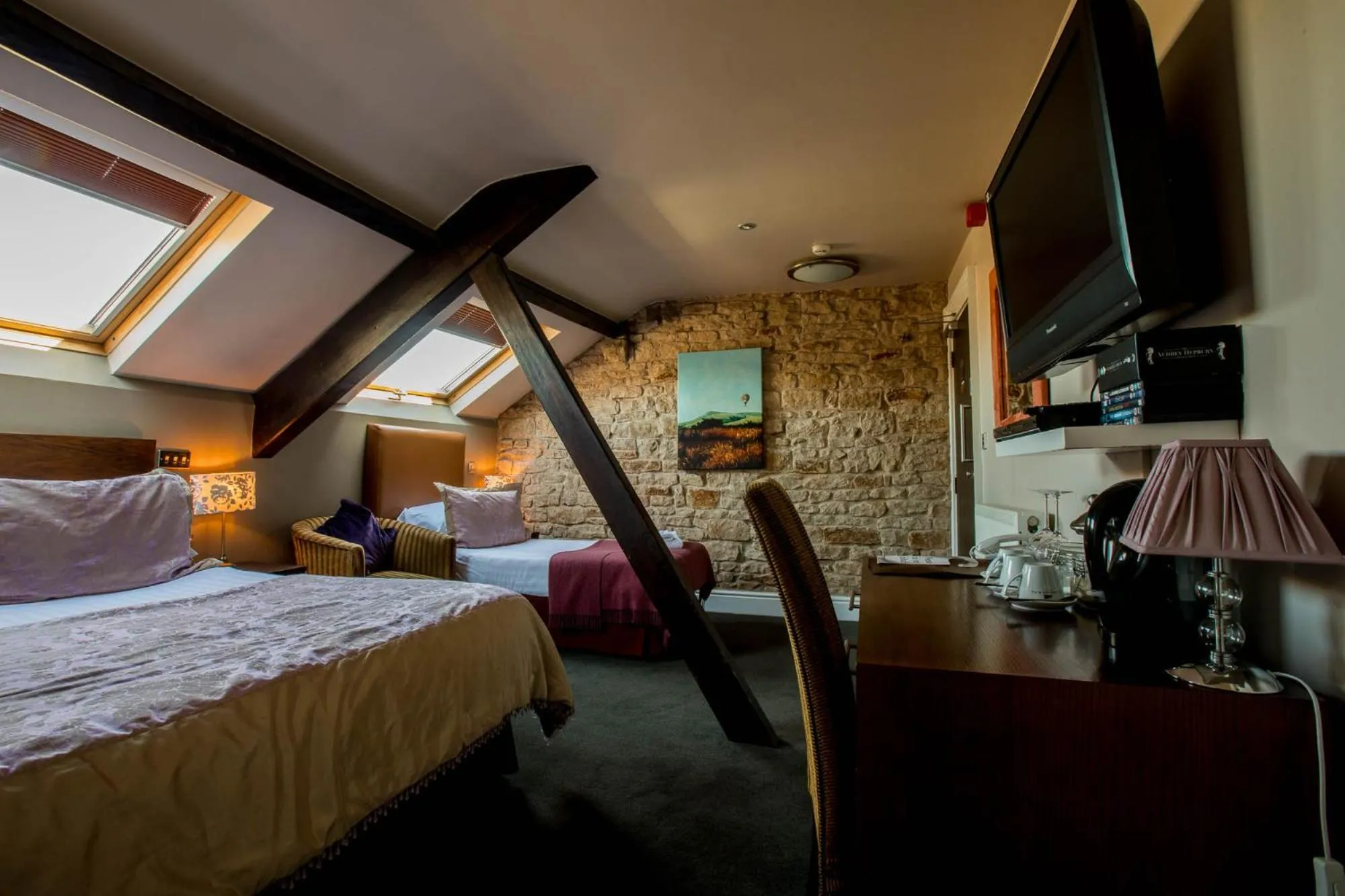 Bed in The Sun Hotel & Bar