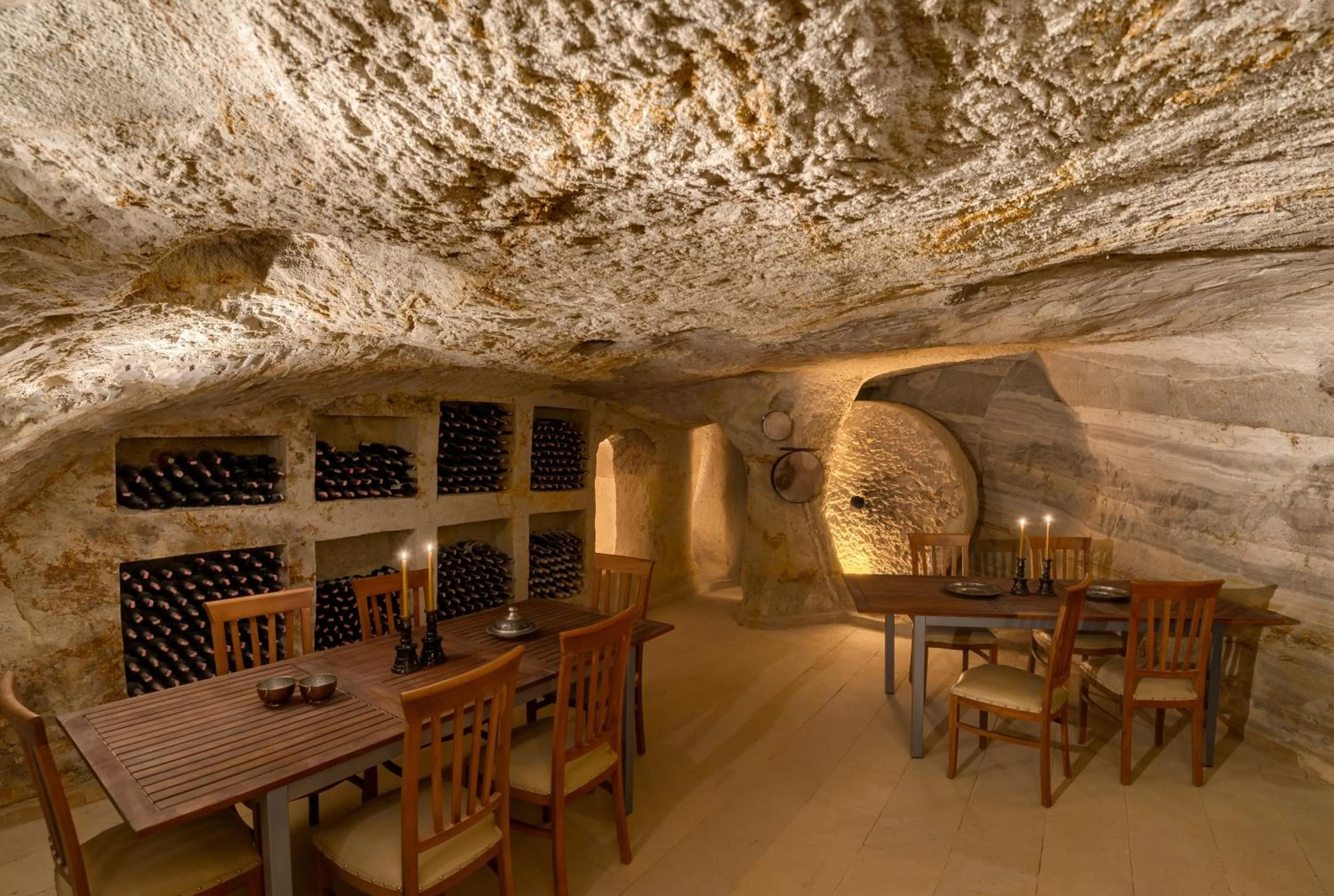 Restaurant/places to eat in Hotel Temenni Evi