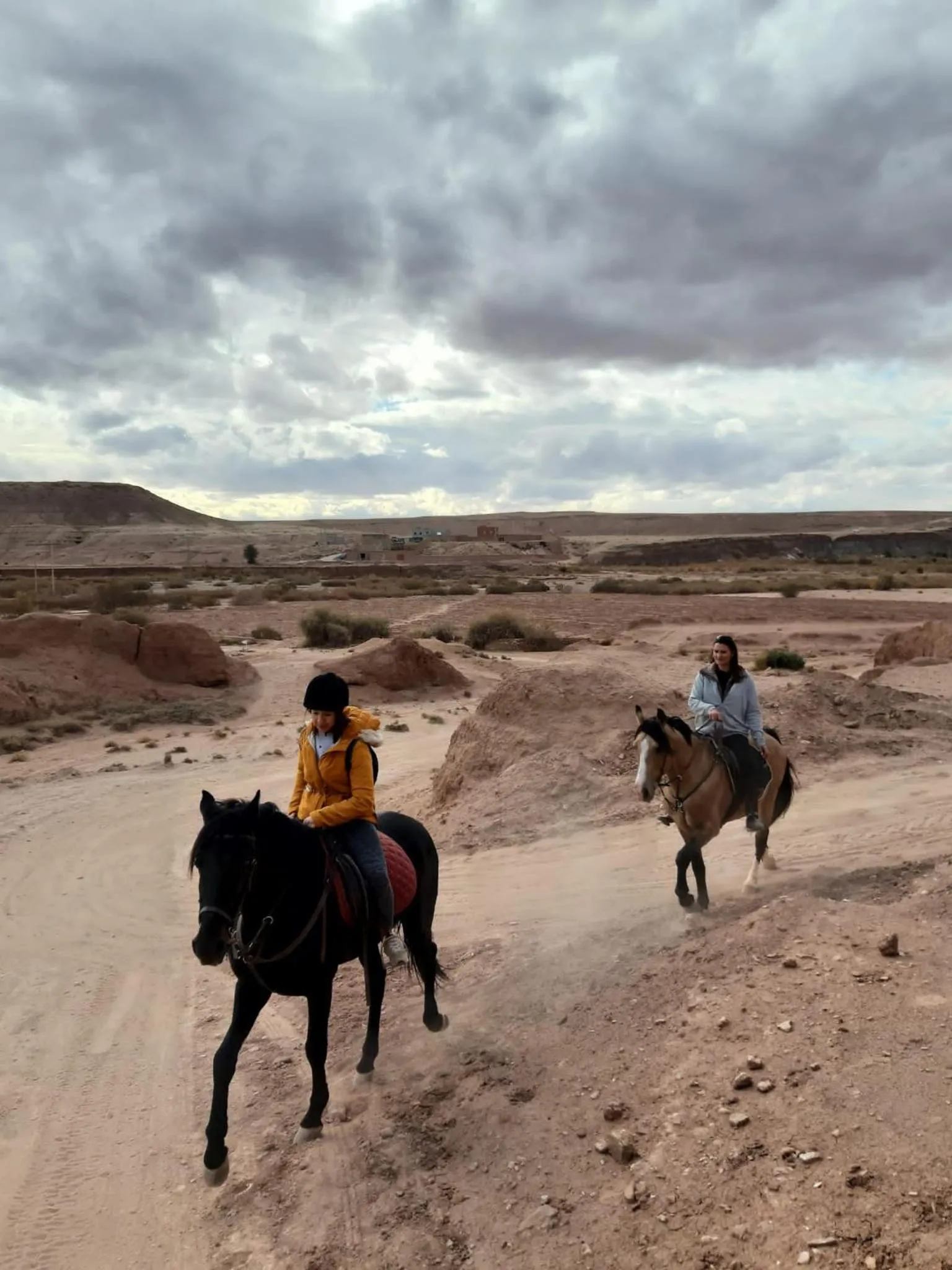 Hiking in Kasbah tifaoute ait Ben haddou