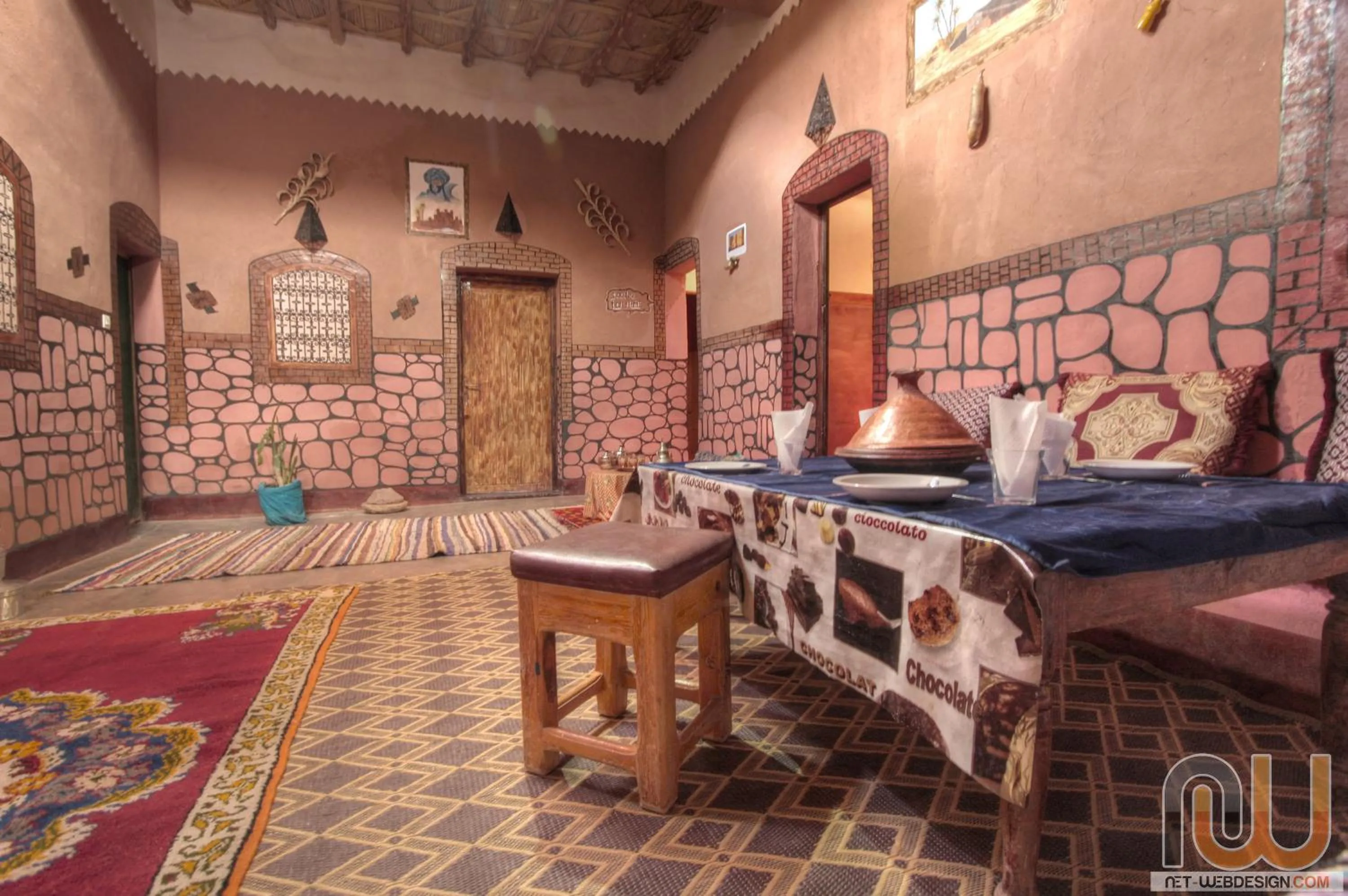 Lounge or bar in Kasbah tifaoute ait Ben haddou
