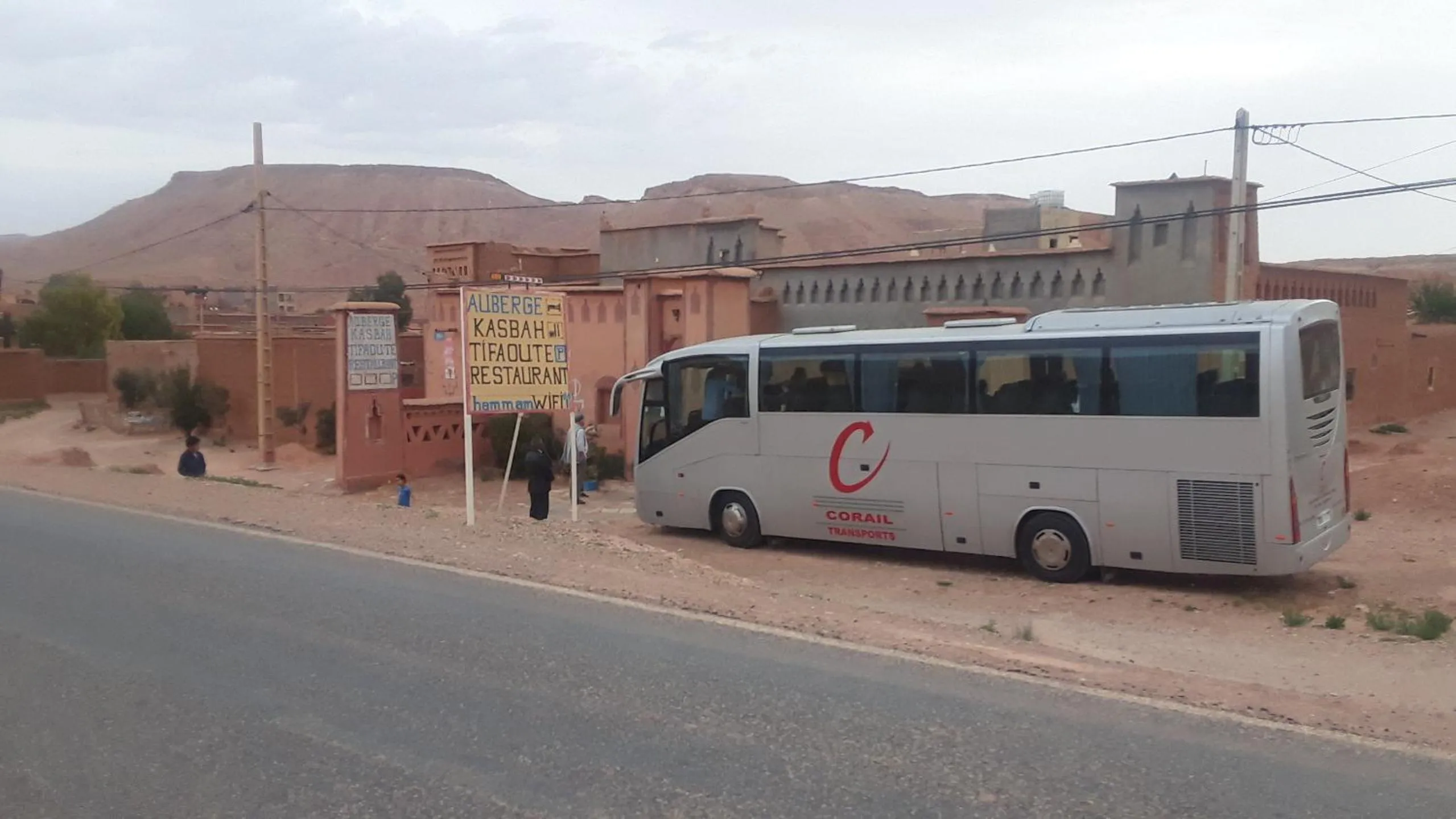 Guests in Kasbah tifaoute ait Ben haddou