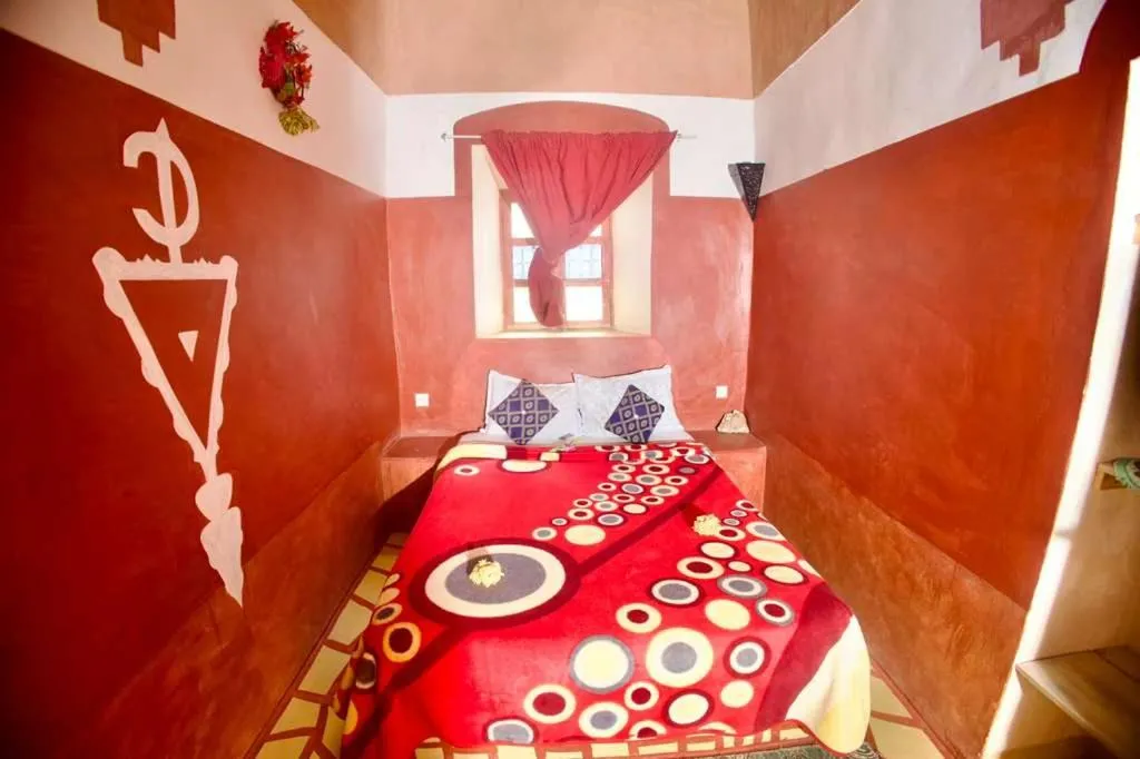 Photo of the whole room, Bed in Kasbah tifaoute ait Ben haddou
