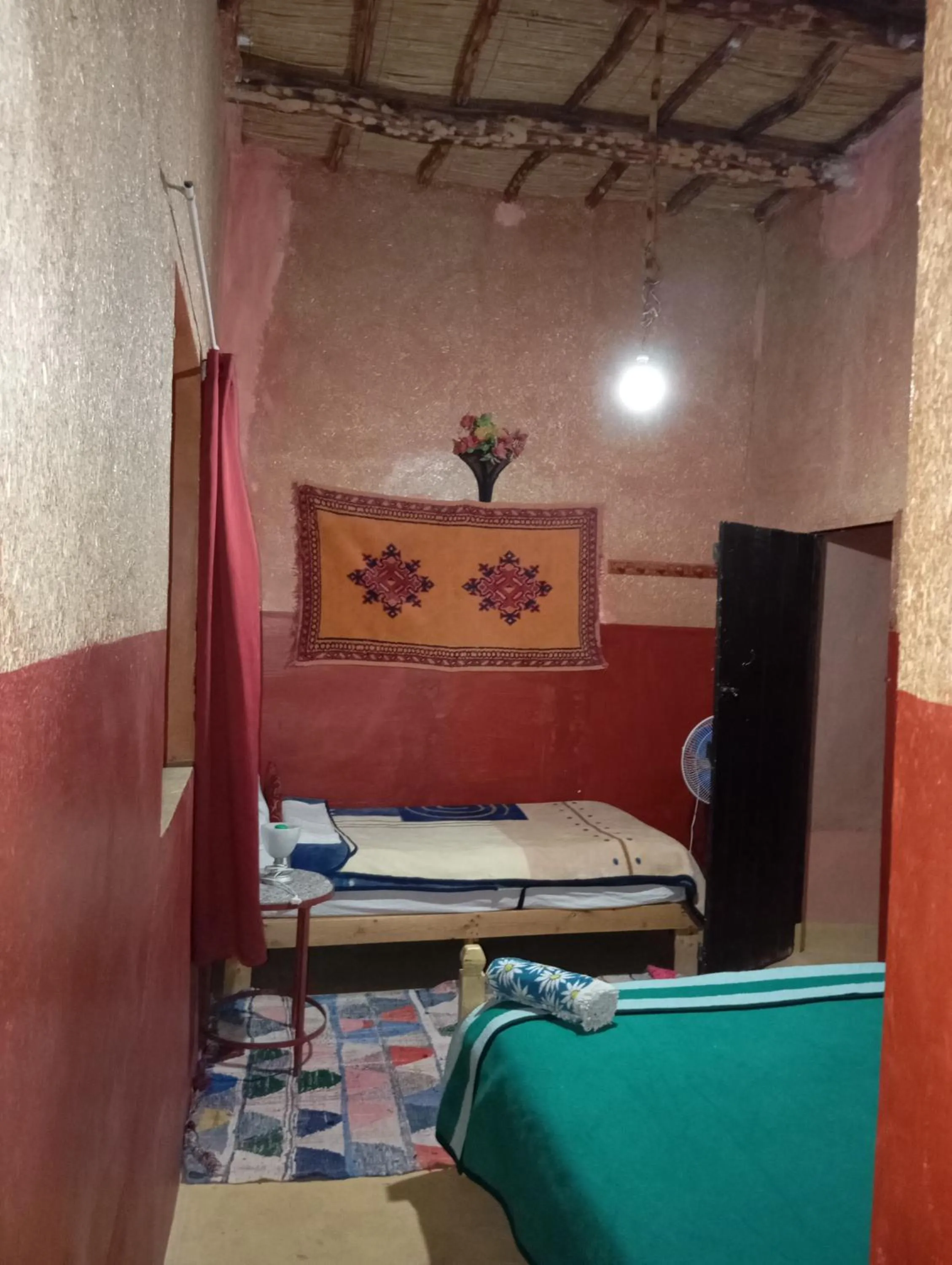 Toilet, Bed in Kasbah tifaoute ait Ben haddou