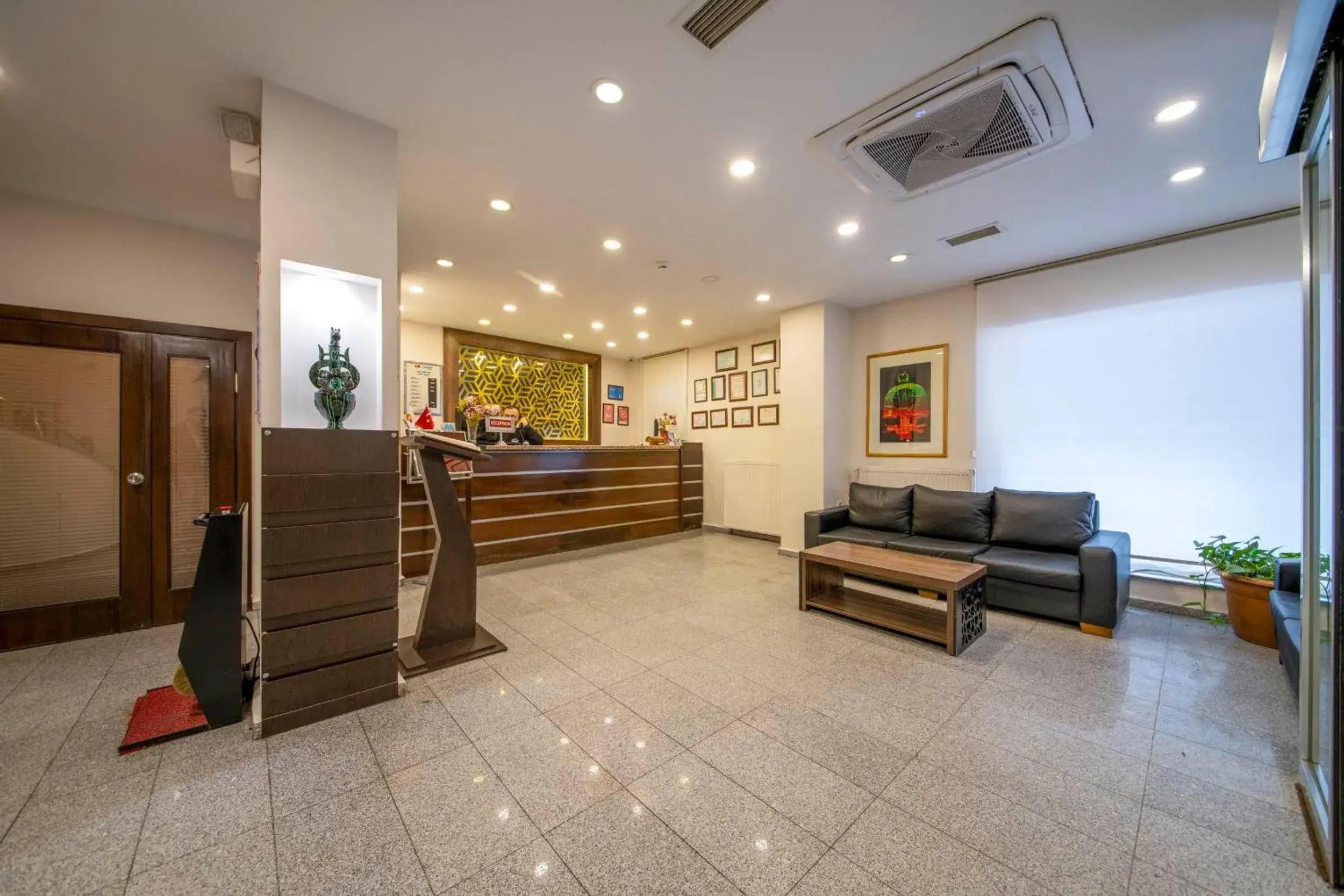 Lobby or reception in Çanak Hotel Lobby or reception in Çanak Hotel