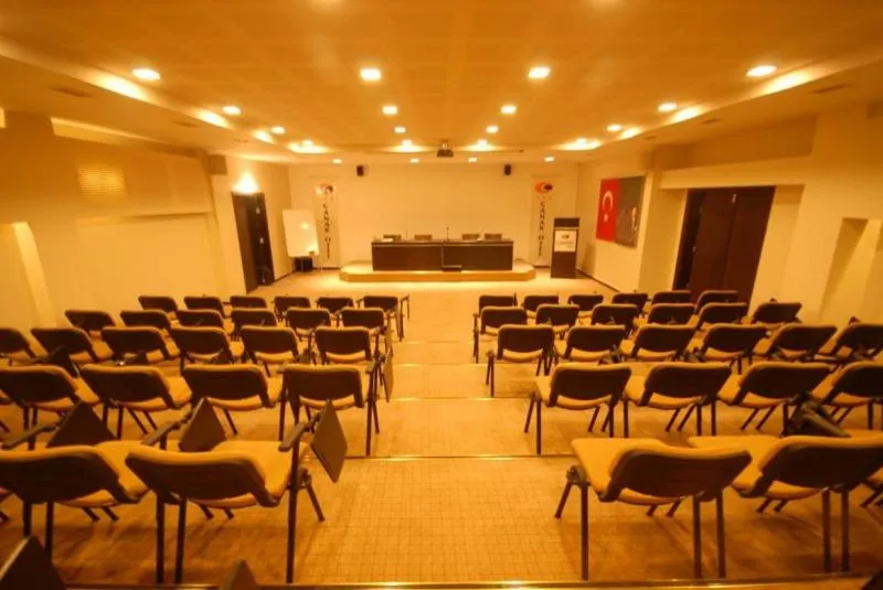 Meeting/conference room in Çanak Hotel