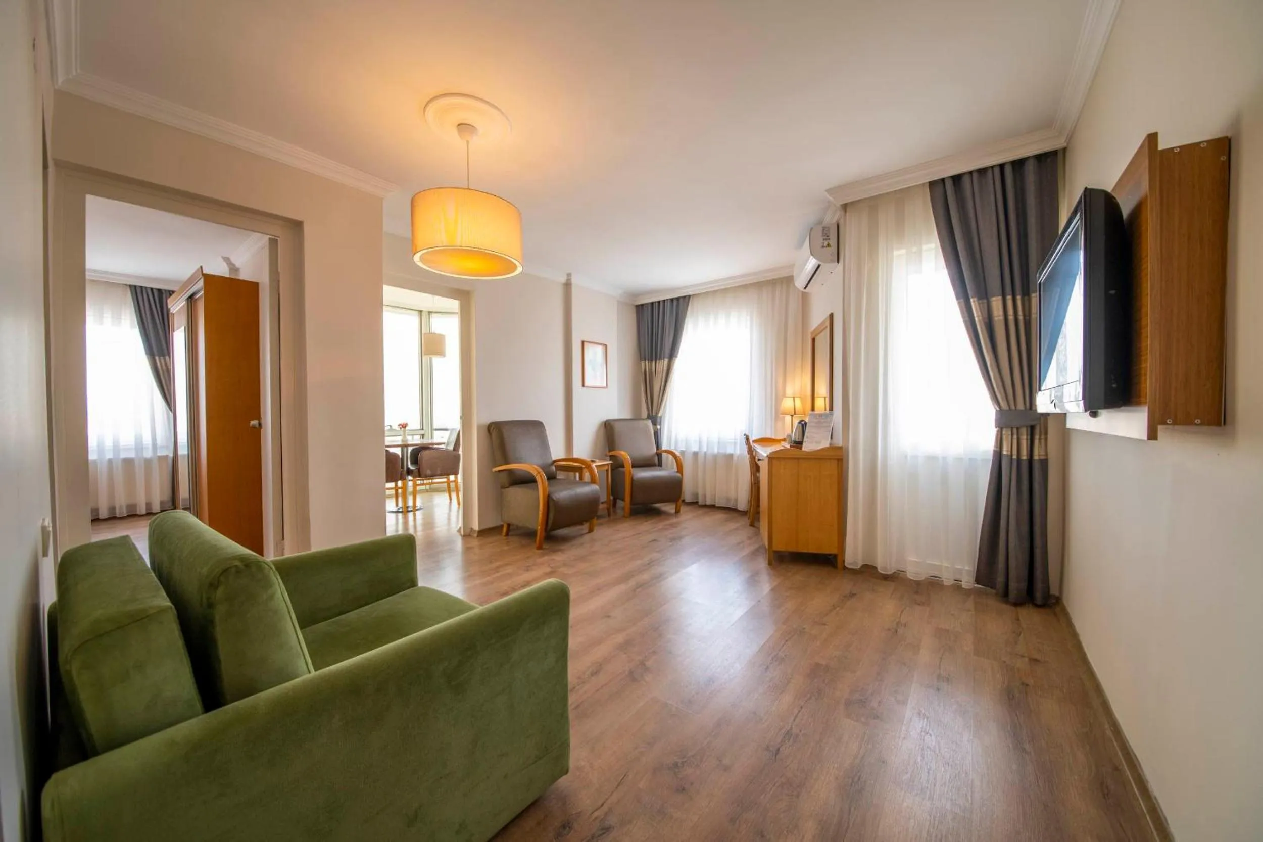 Living room in Çanak Hotel