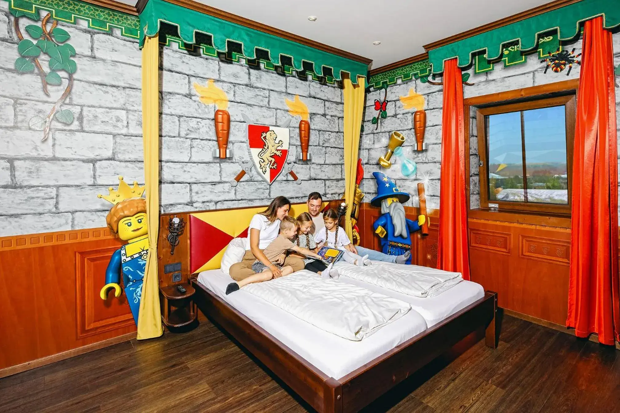 Castle Room (max. 4 people) - no tickets included in LEGOLAND Feriendorf Castle Room (max. 4 people) - no tickets included in LEGOLAND Feriendorf