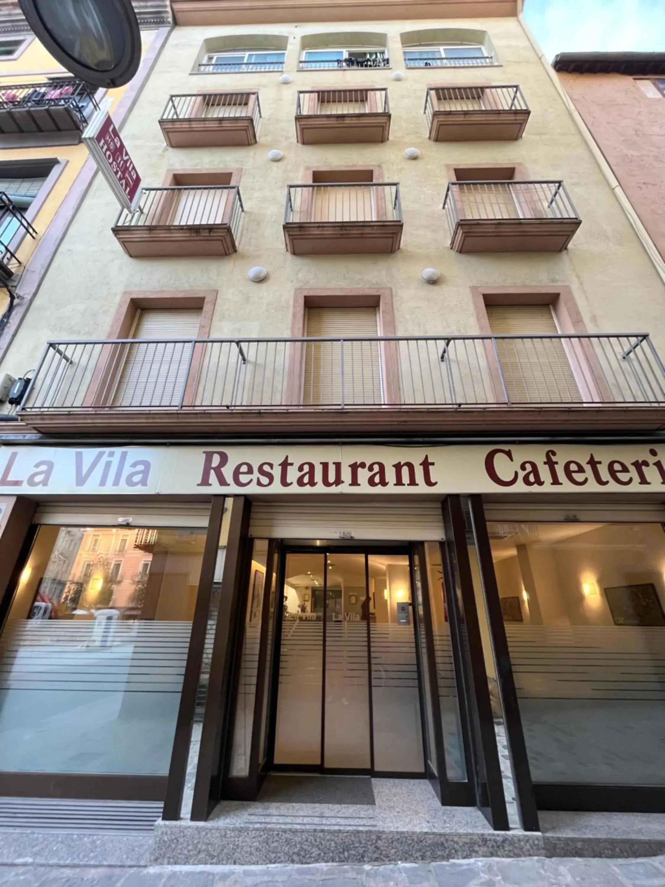 Hostal La Vila Hostal La Vila