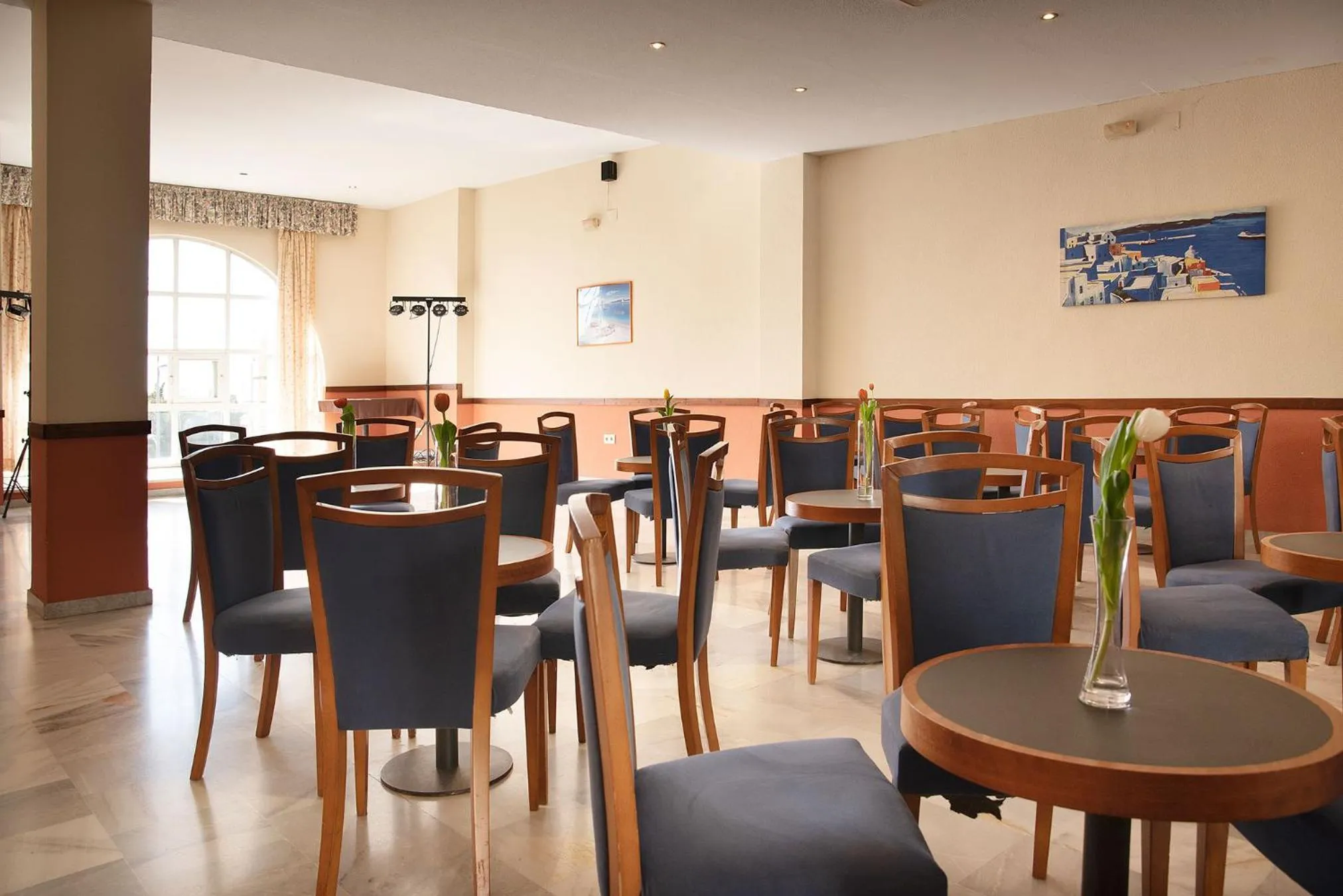 Nightclub / DJ, Restaurant/Places to Eat in Ele Andarax