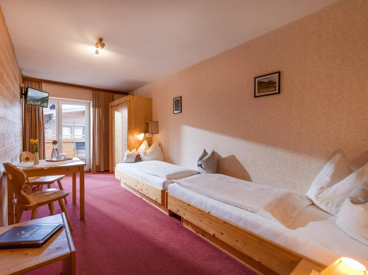 Photo of the whole room in Hotel Post