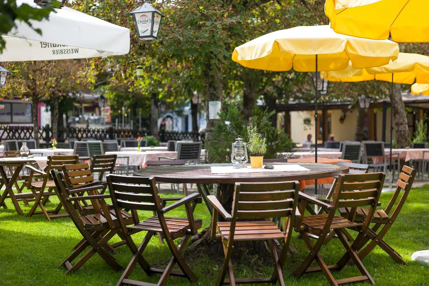 Restaurant/places to eat in Hotel Post