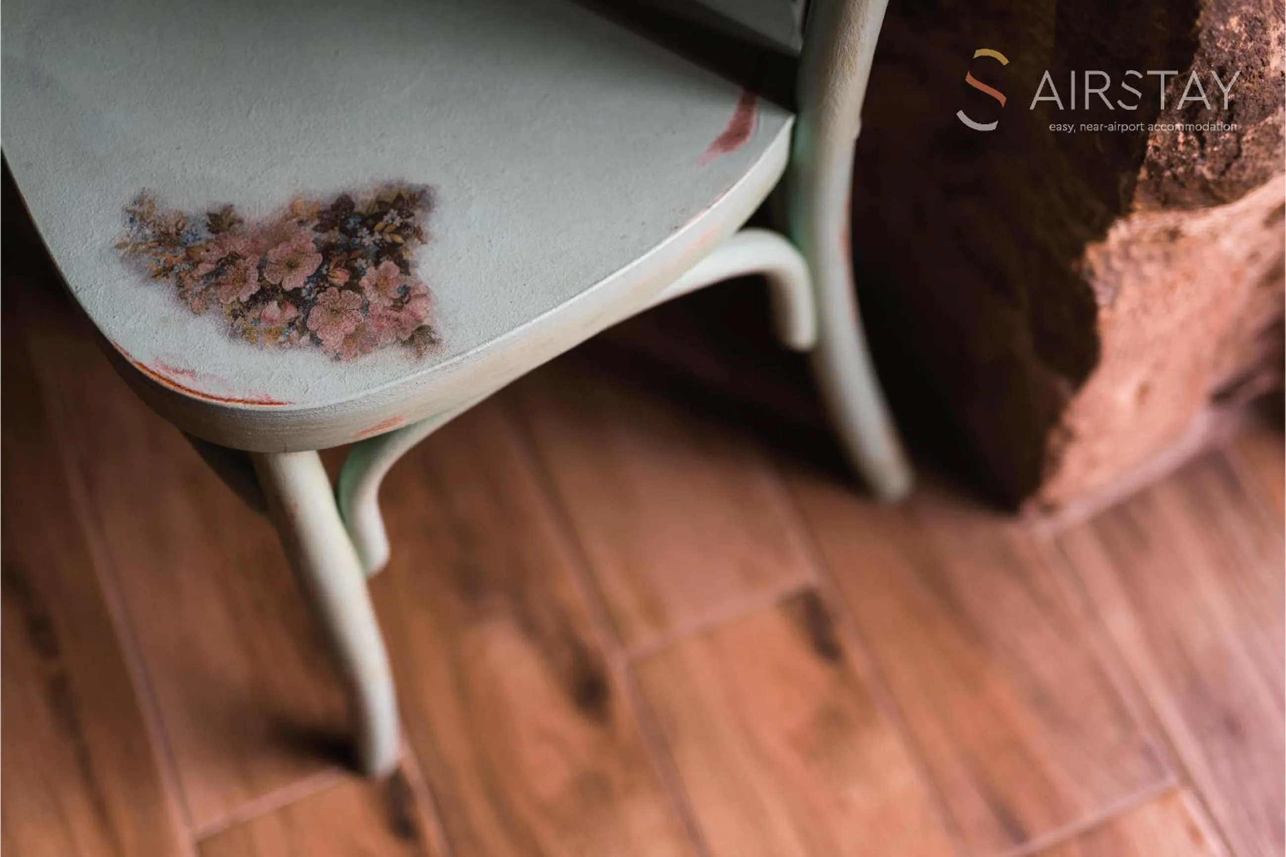 Living room in Orianna Apartment Airport by Airstay