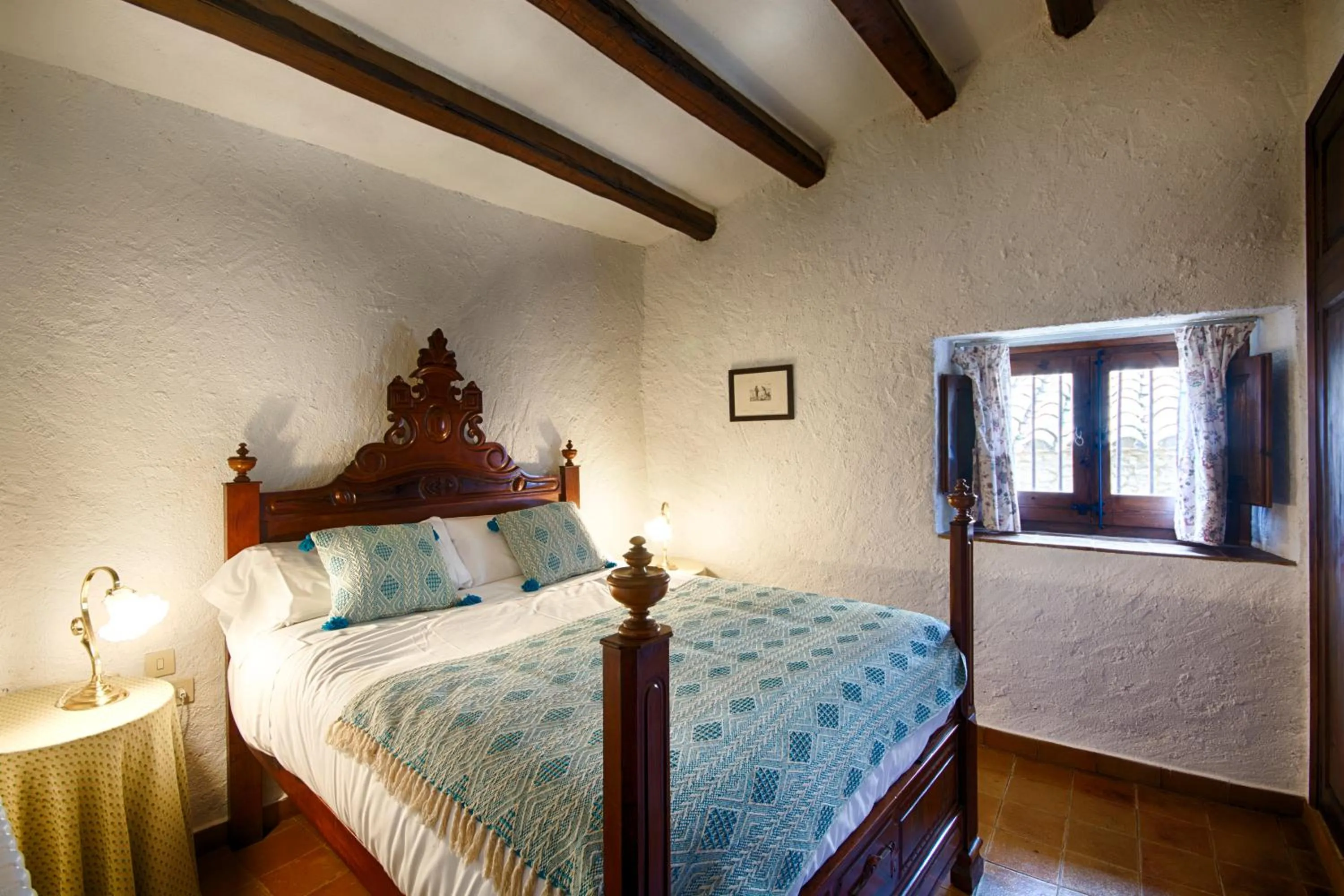 Bed in Masia Can Pou