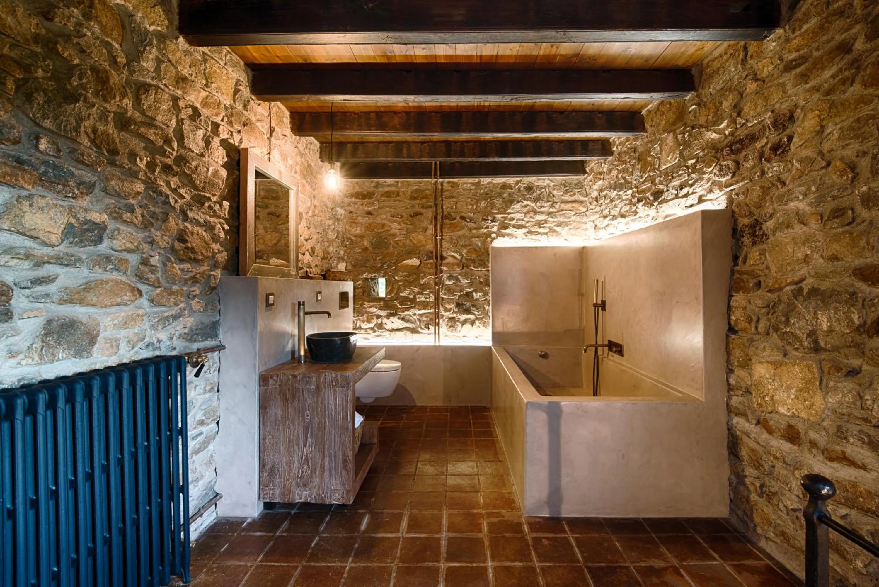 Bathroom in Masia Can Pou