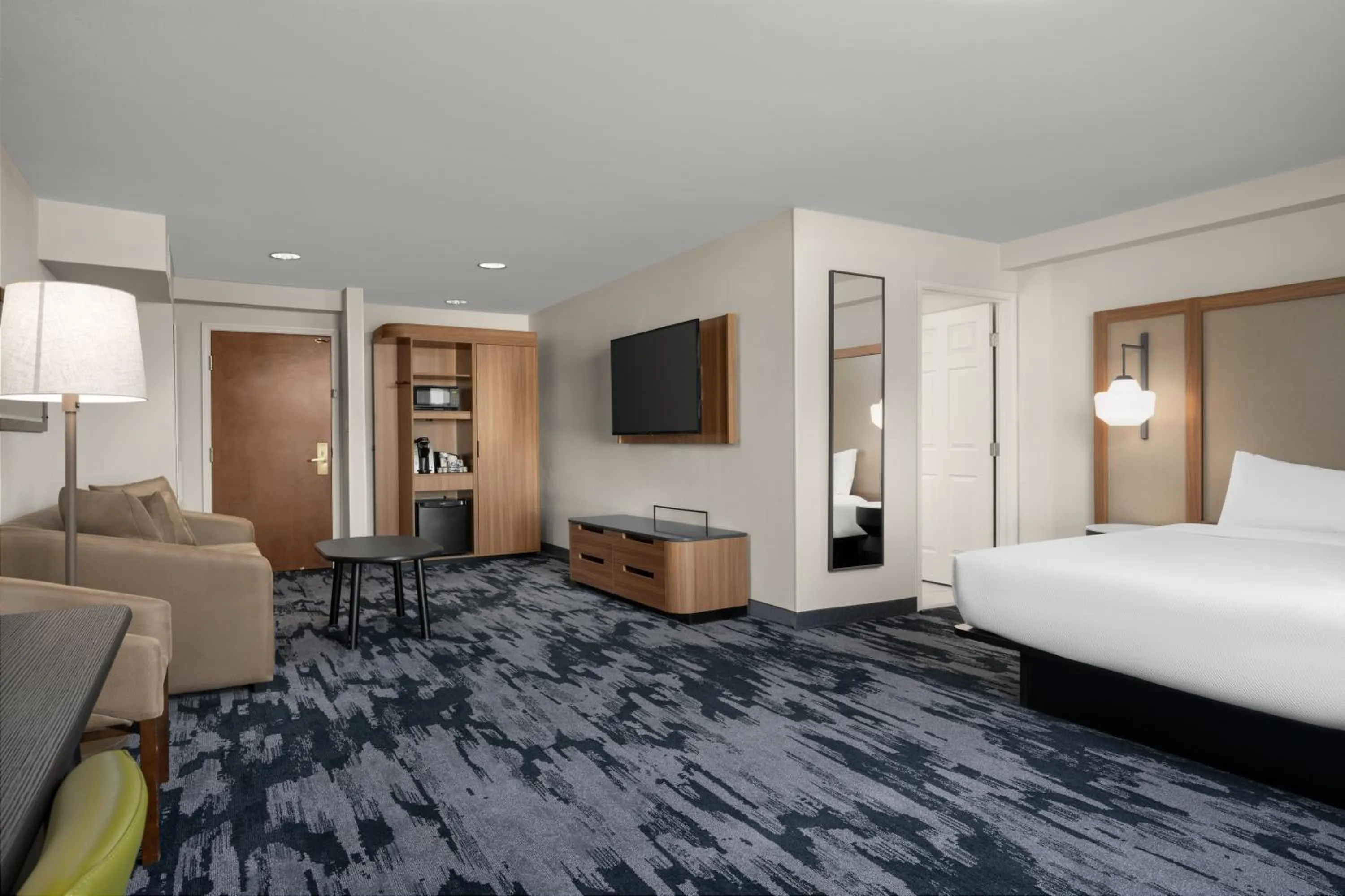 Seating area, Bed in Fairfield by Marriott Inn & Suites Helena North